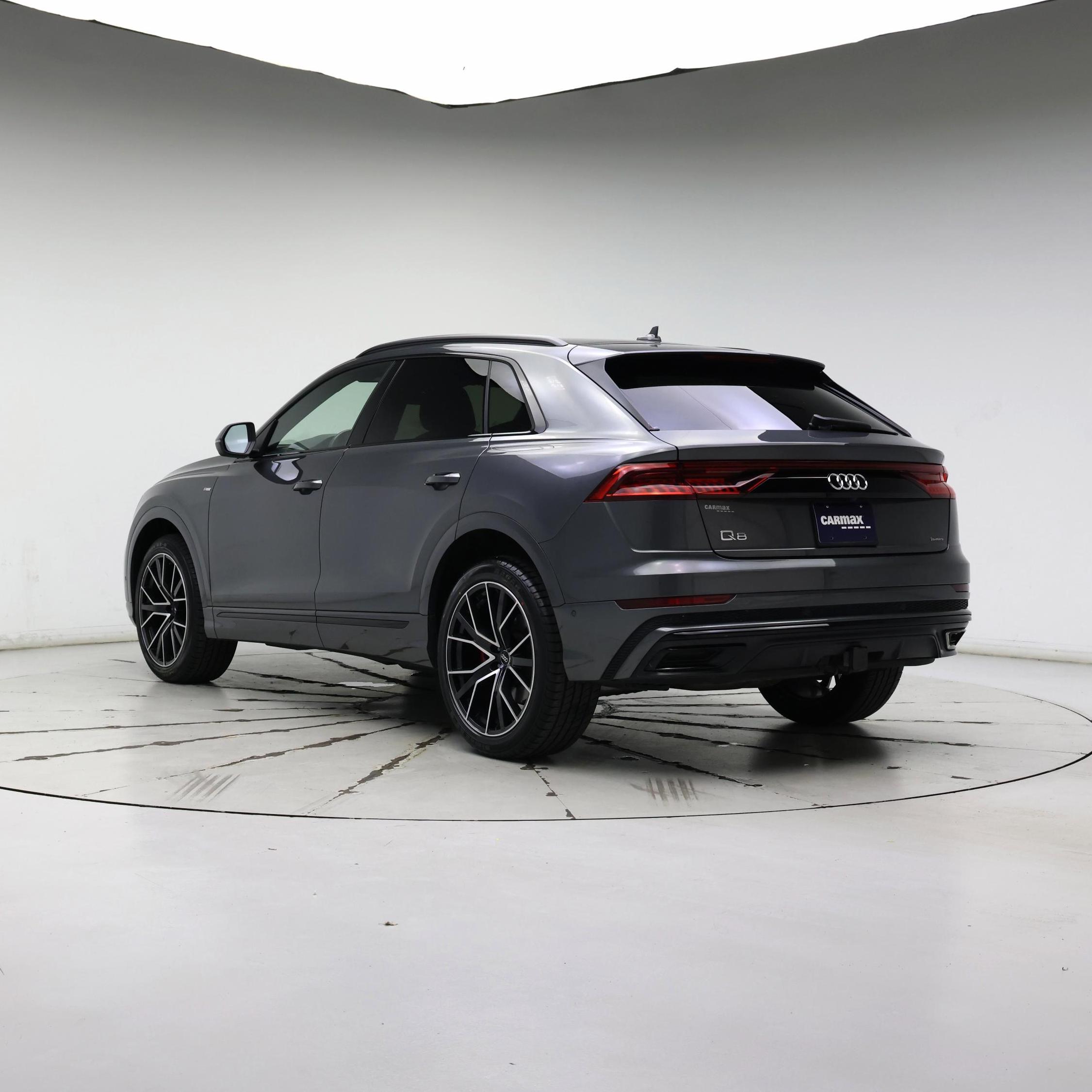 Thumbnail: 2020 Audi Q8 - 2