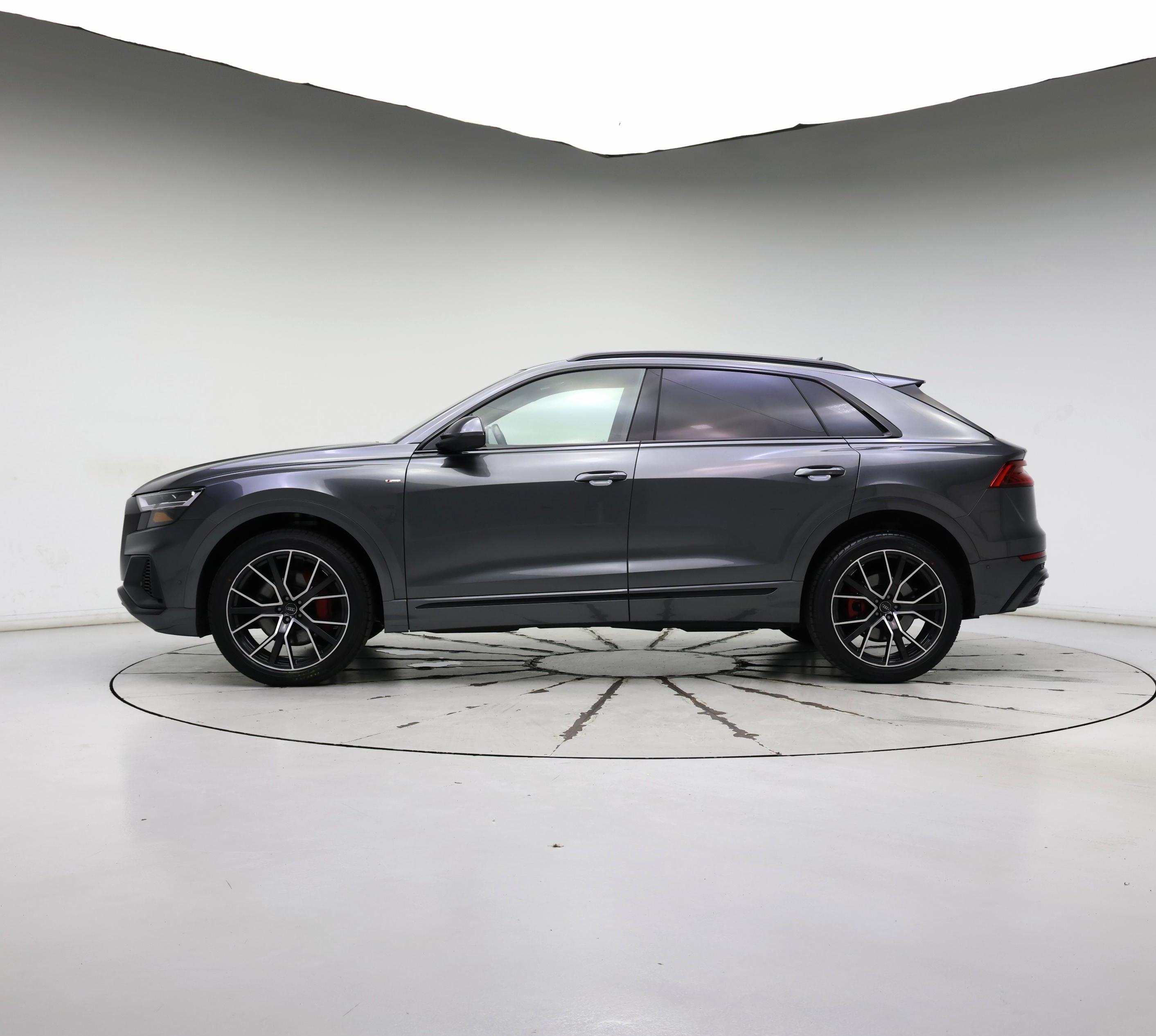 Thumbnail: 2020 Audi Q8 - 3