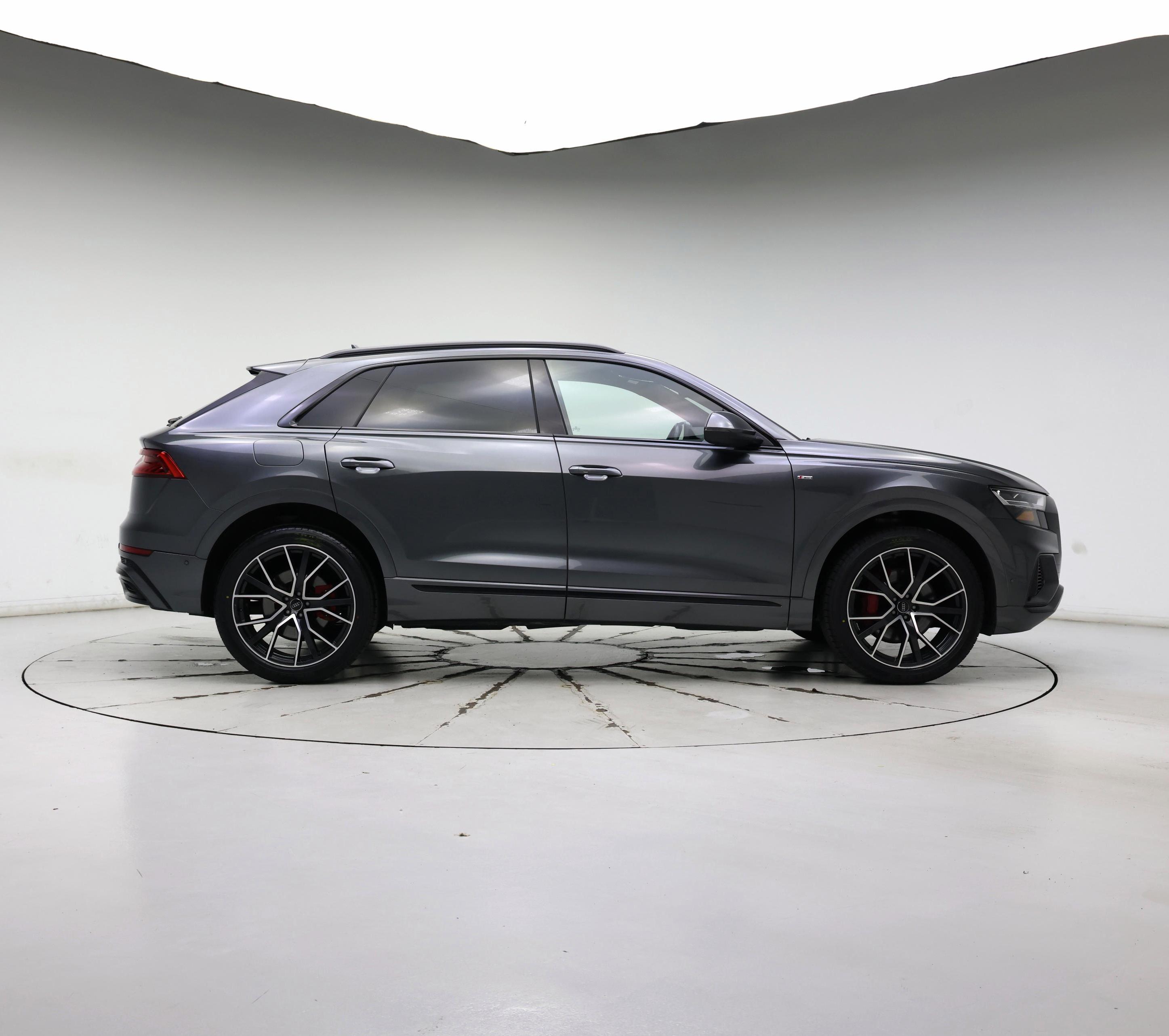Thumbnail: 2020 Audi Q8 - 7