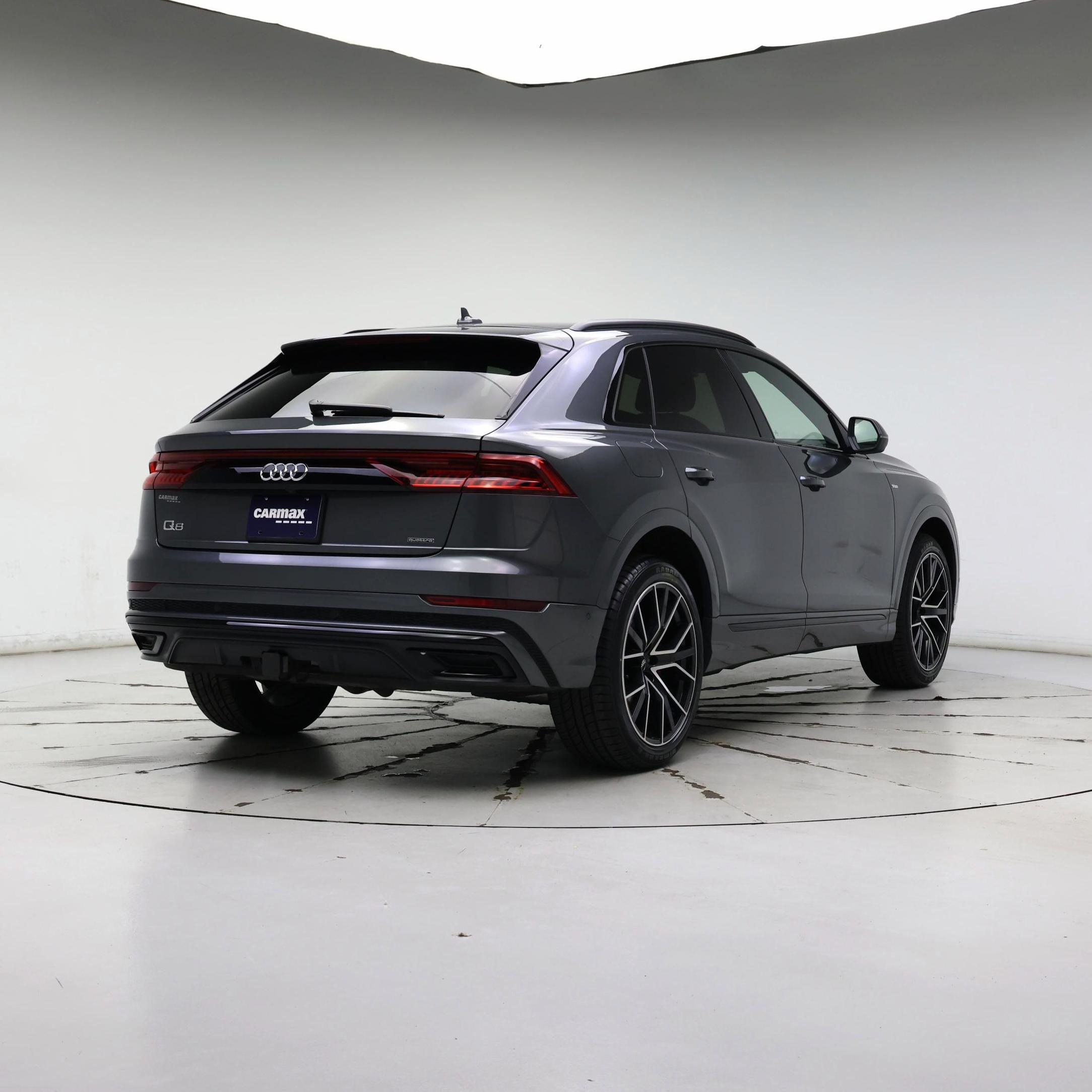 Thumbnail: 2020 Audi Q8 - 8