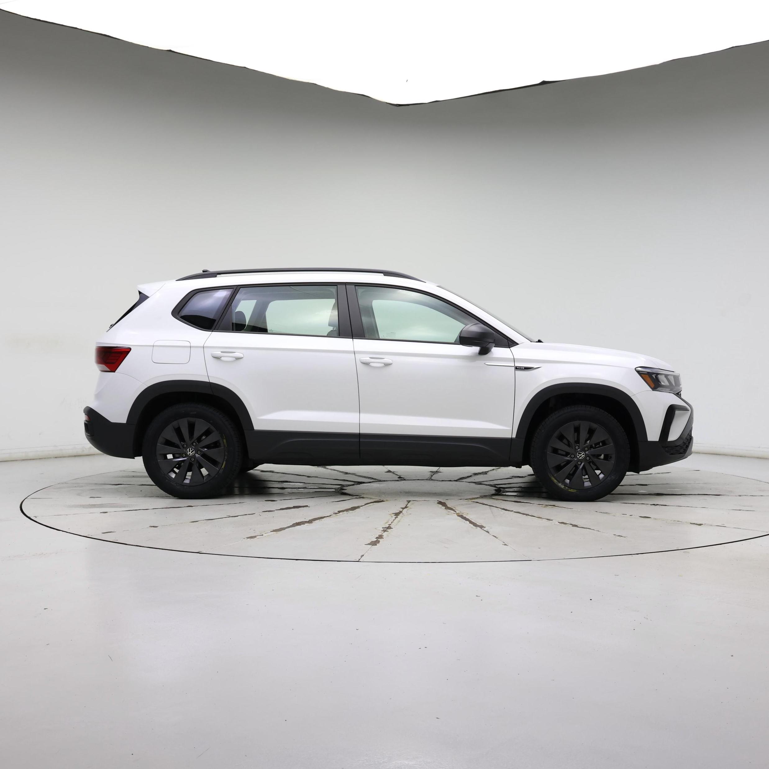 Thumbnail: 2022 Volkswagen Taos - 7