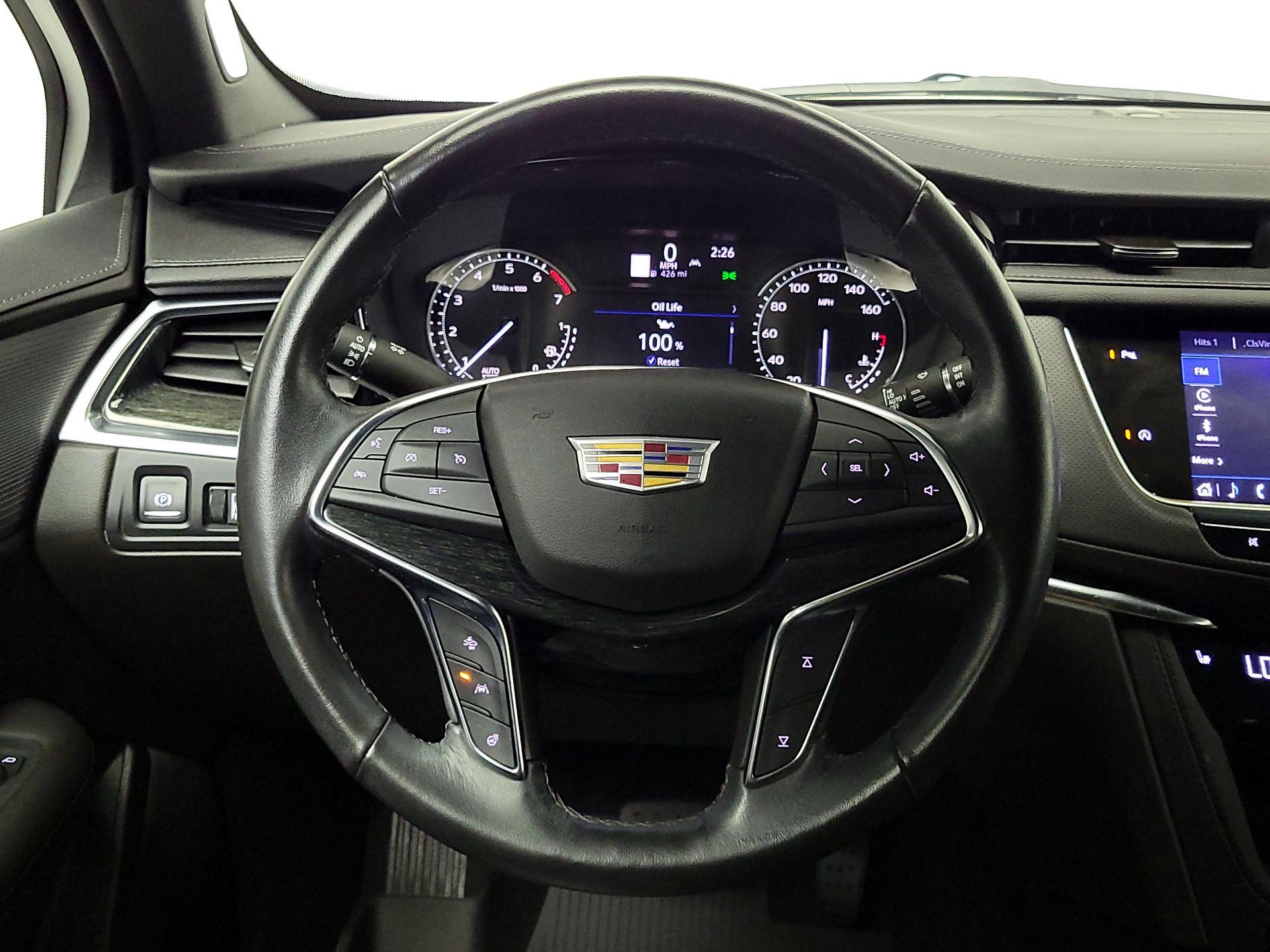 Thumbnail: 2022 Cadillac XT5 - 10