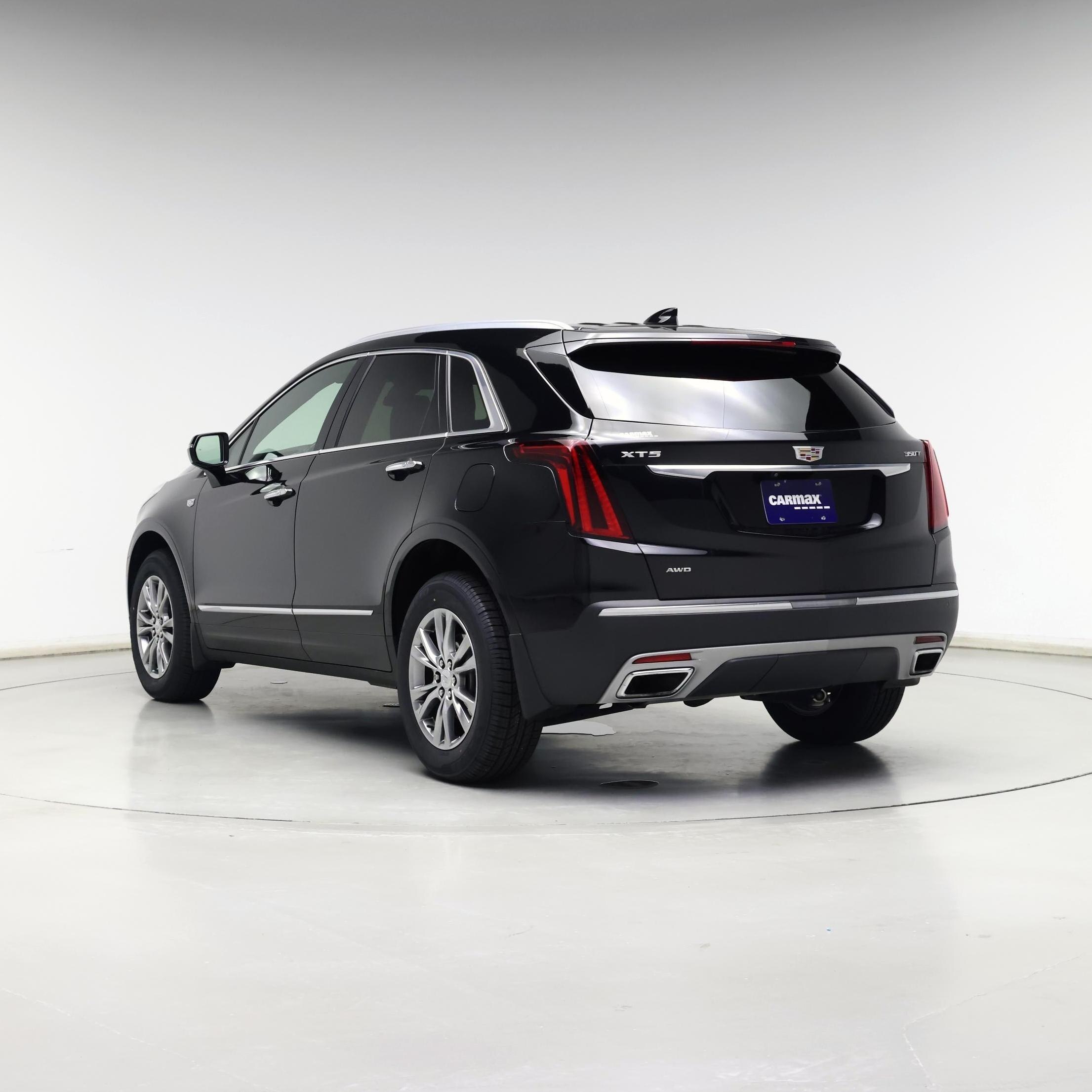 Thumbnail: 2022 Cadillac XT5 - 2