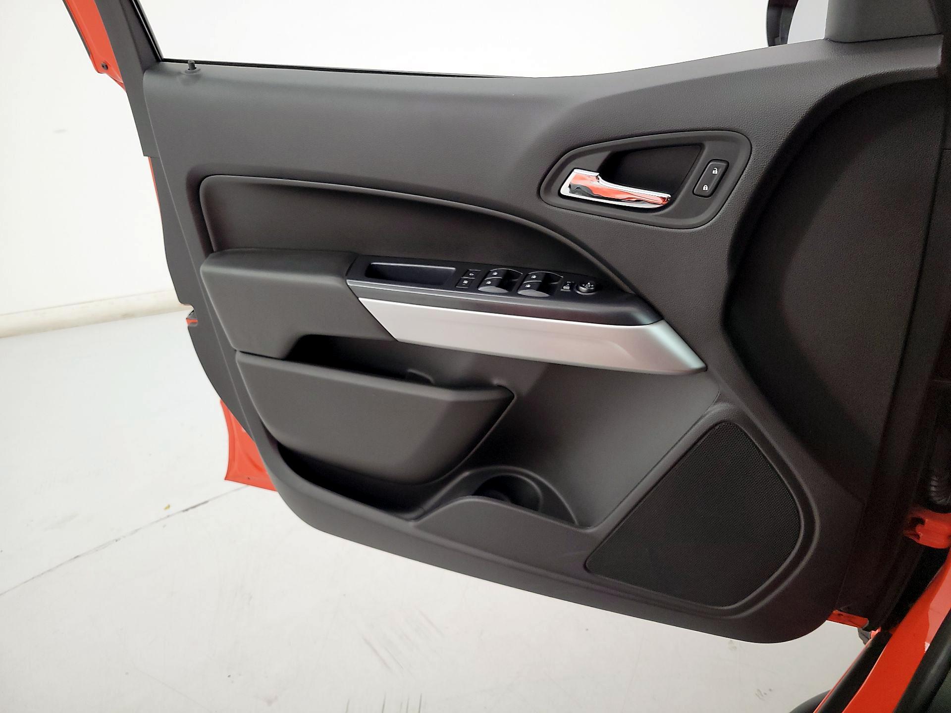 Thumbnail: 2021 Chevrolet Colorado - 12