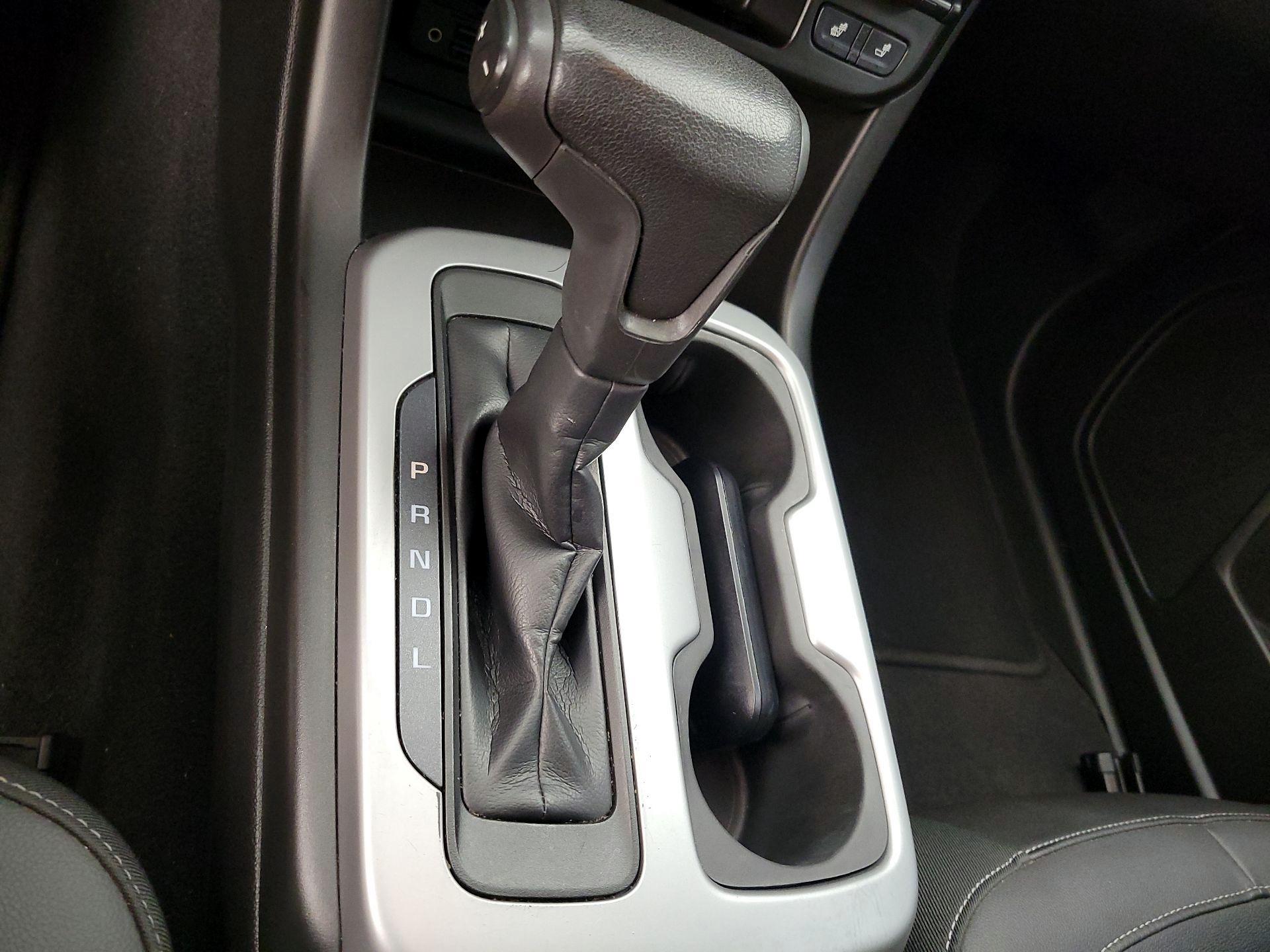 Thumbnail: 2021 Chevrolet Colorado - 16