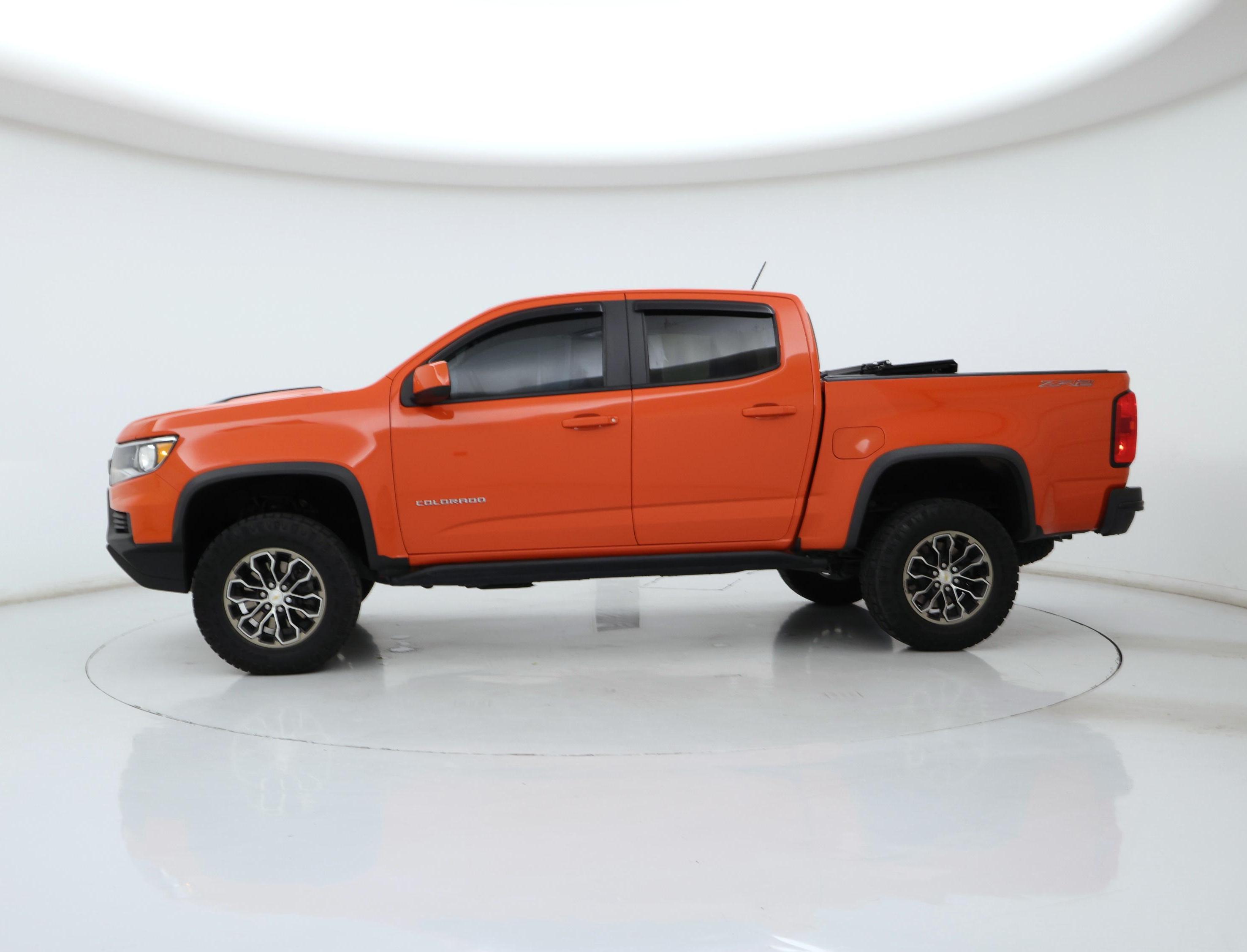 Thumbnail: 2021 Chevrolet Colorado - 3