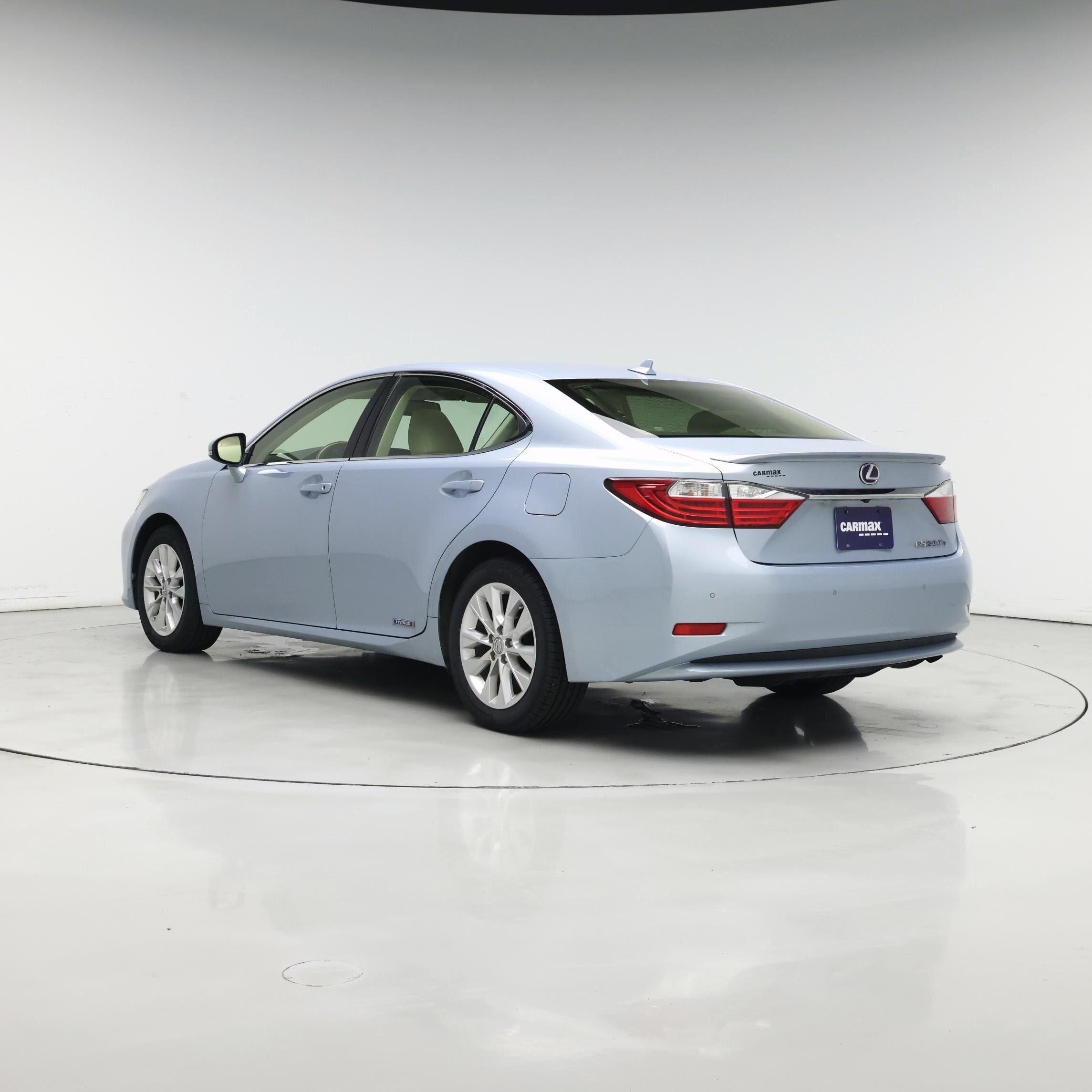 Thumbnail: 2013 Lexus ES - 2