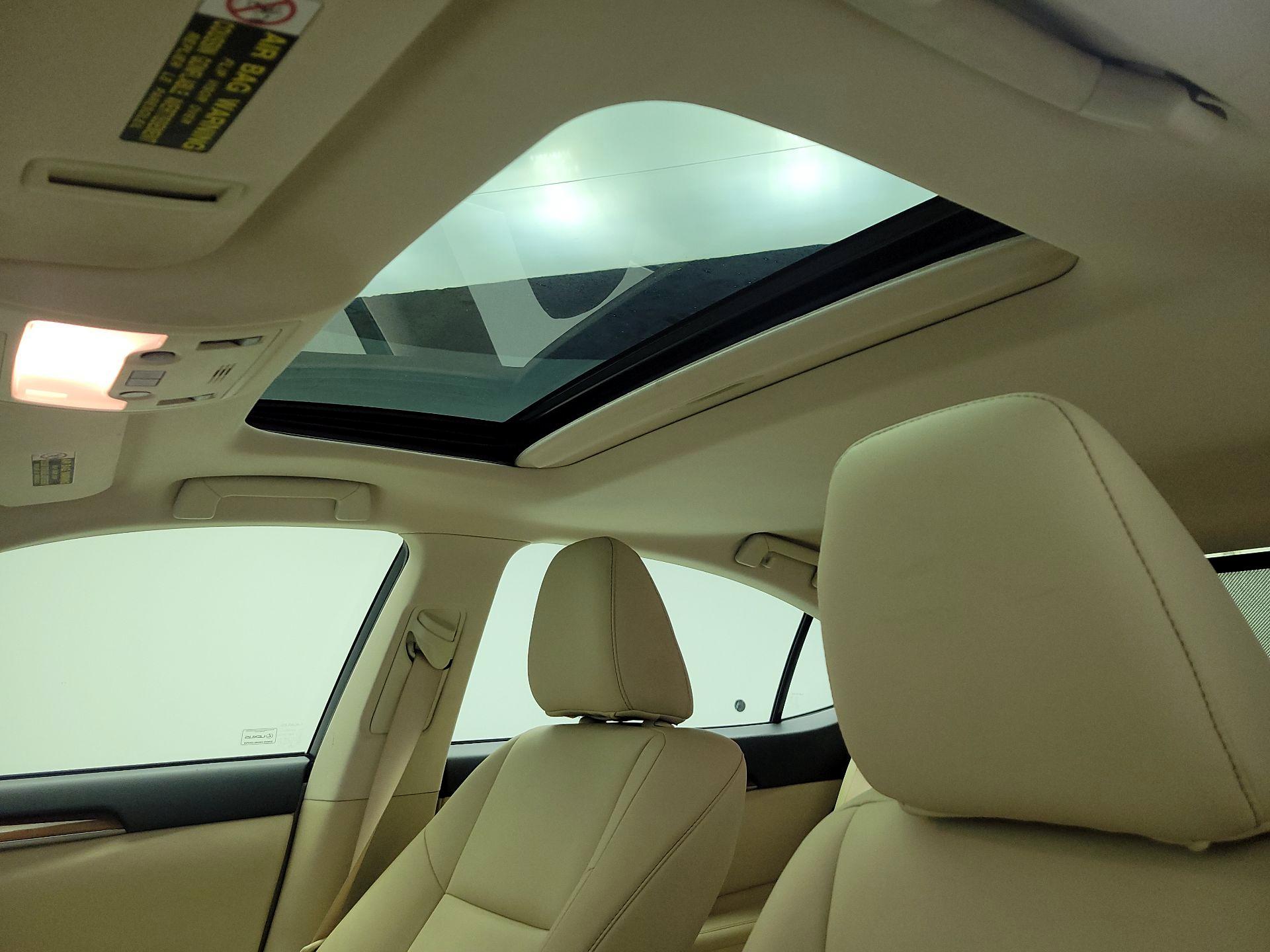 Thumbnail: 2013 Lexus ES - 20