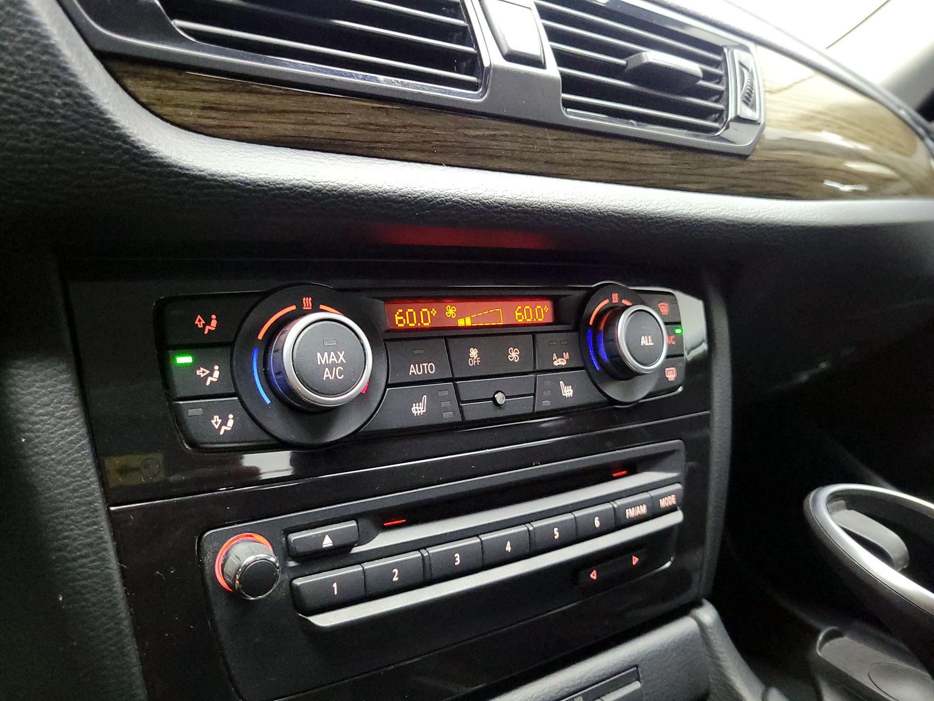 Thumbnail: 2014 BMW X1 - 17