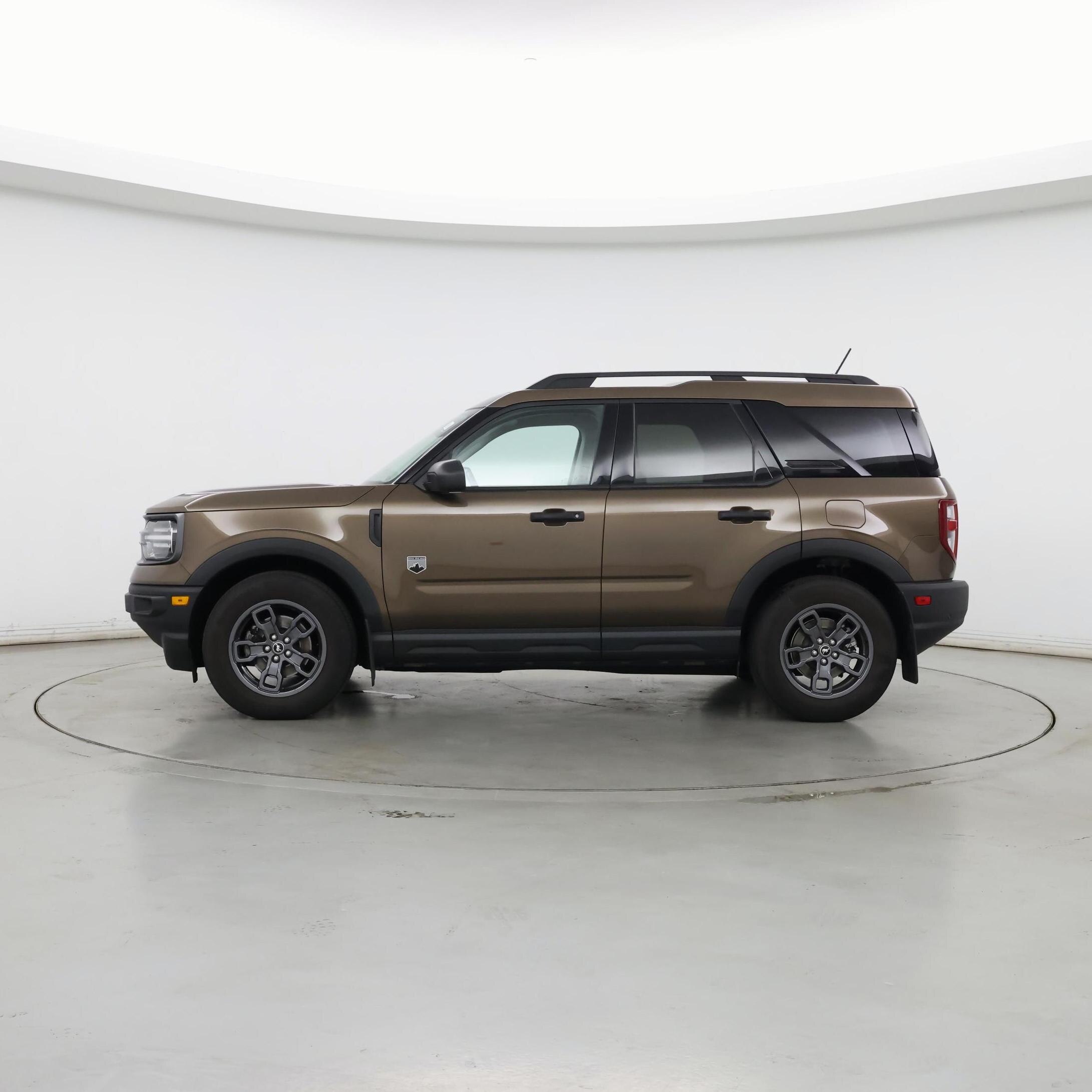 Thumbnail: 2022 Ford Bronco Sport - 3