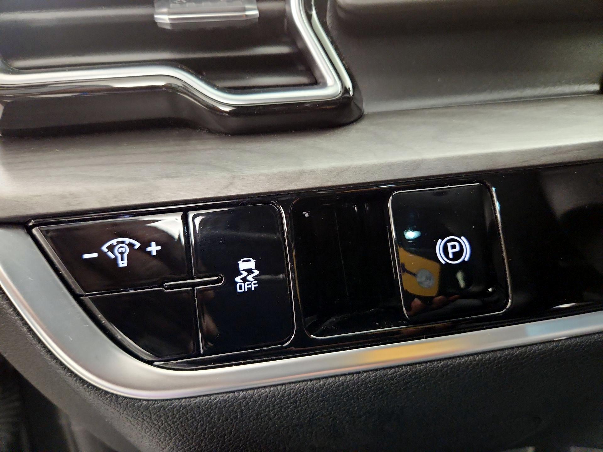 Thumbnail: 2024 Kia Sportage - 13