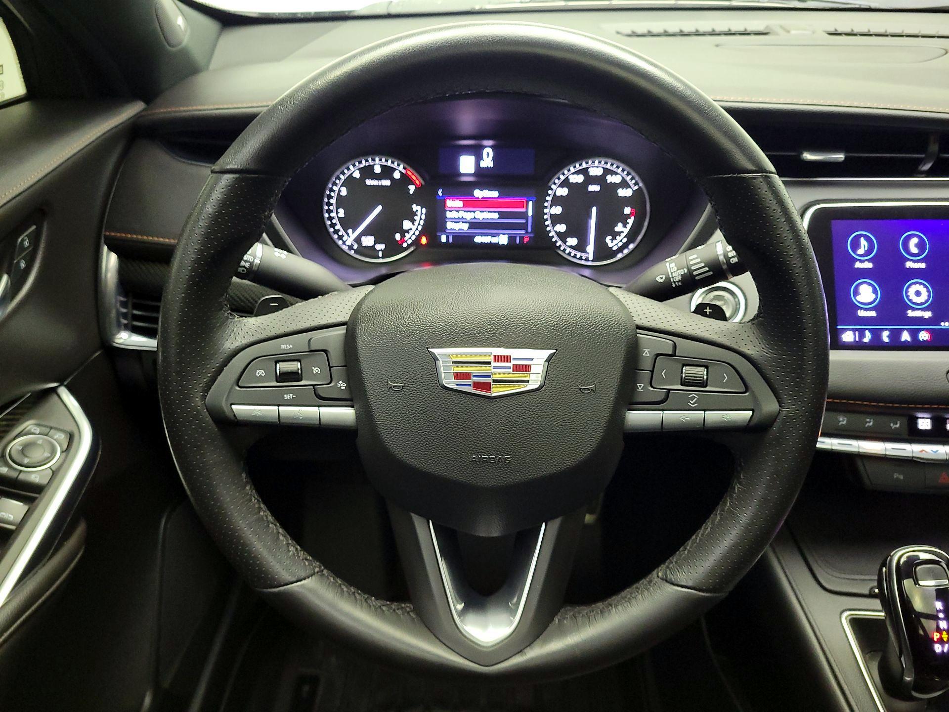 Thumbnail: 2020 Cadillac XT4 - 10