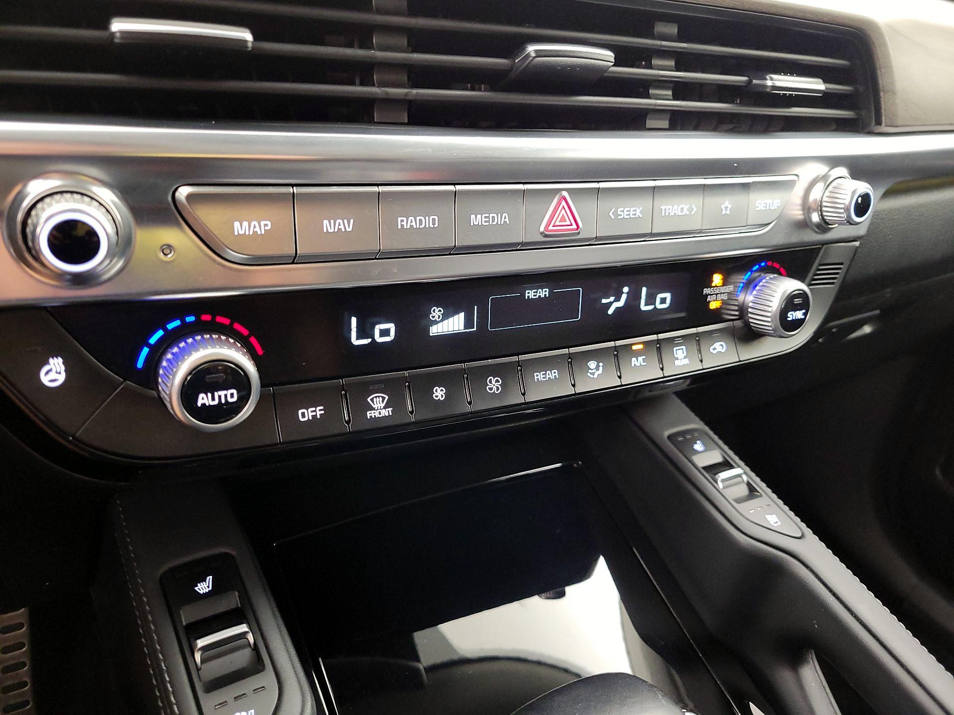 Thumbnail: 2020 Kia Telluride - 17