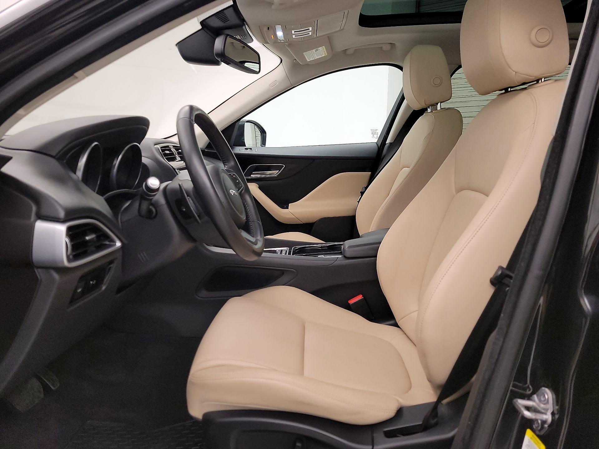 Thumbnail: 2017 Jaguar F-Pace - 11