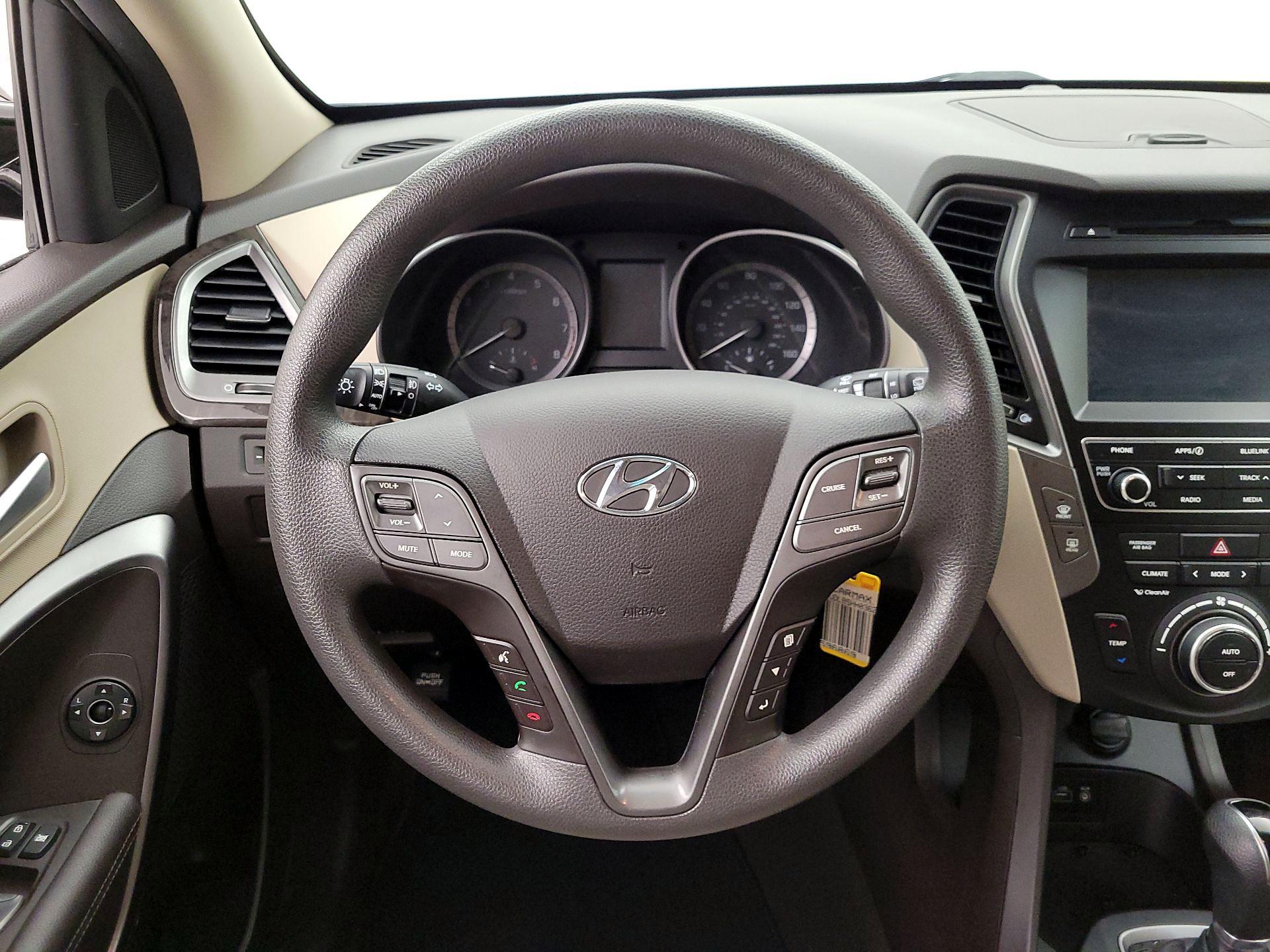 Thumbnail: 2017 Hyundai Santa Fe - 10