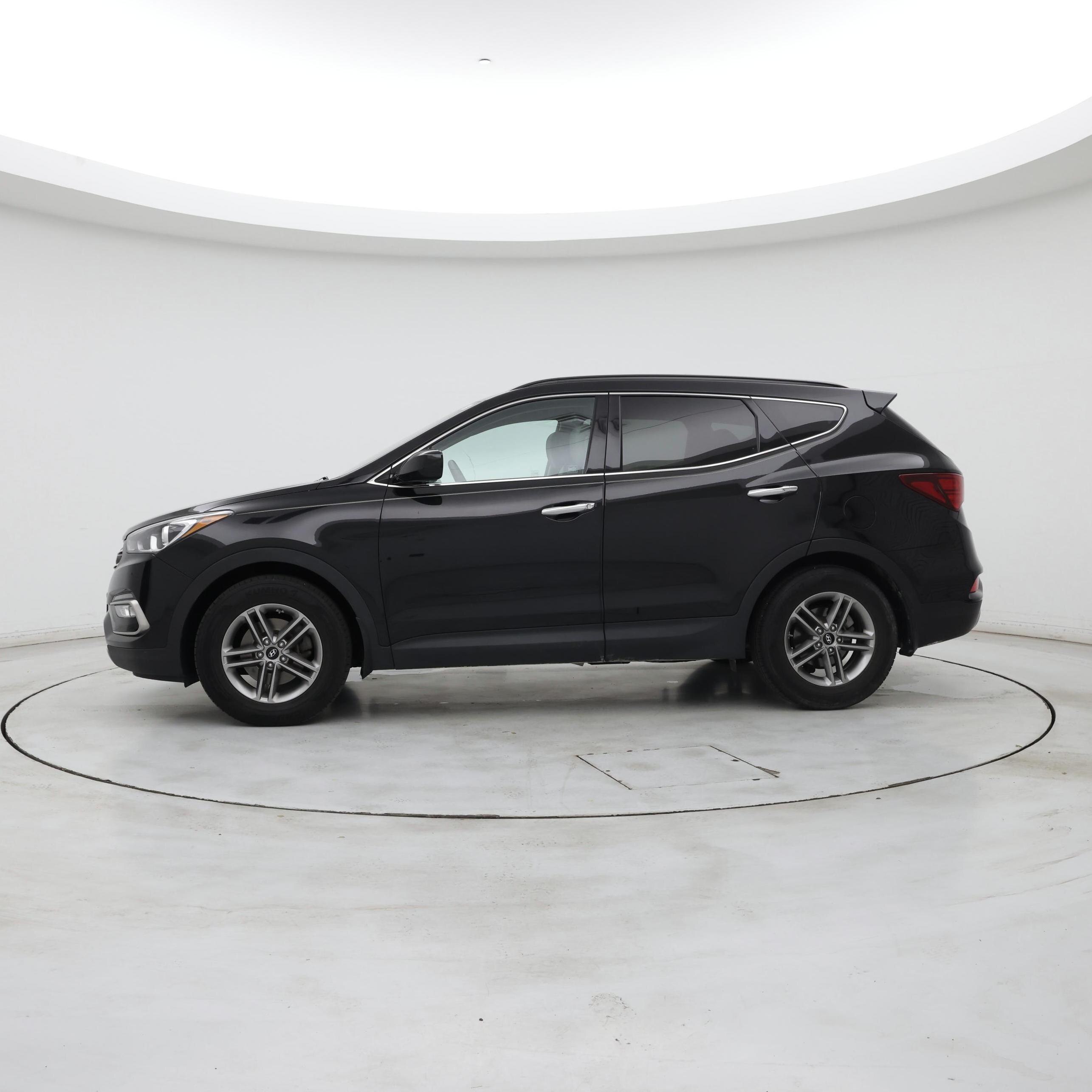 Thumbnail: 2017 Hyundai Santa Fe - 3
