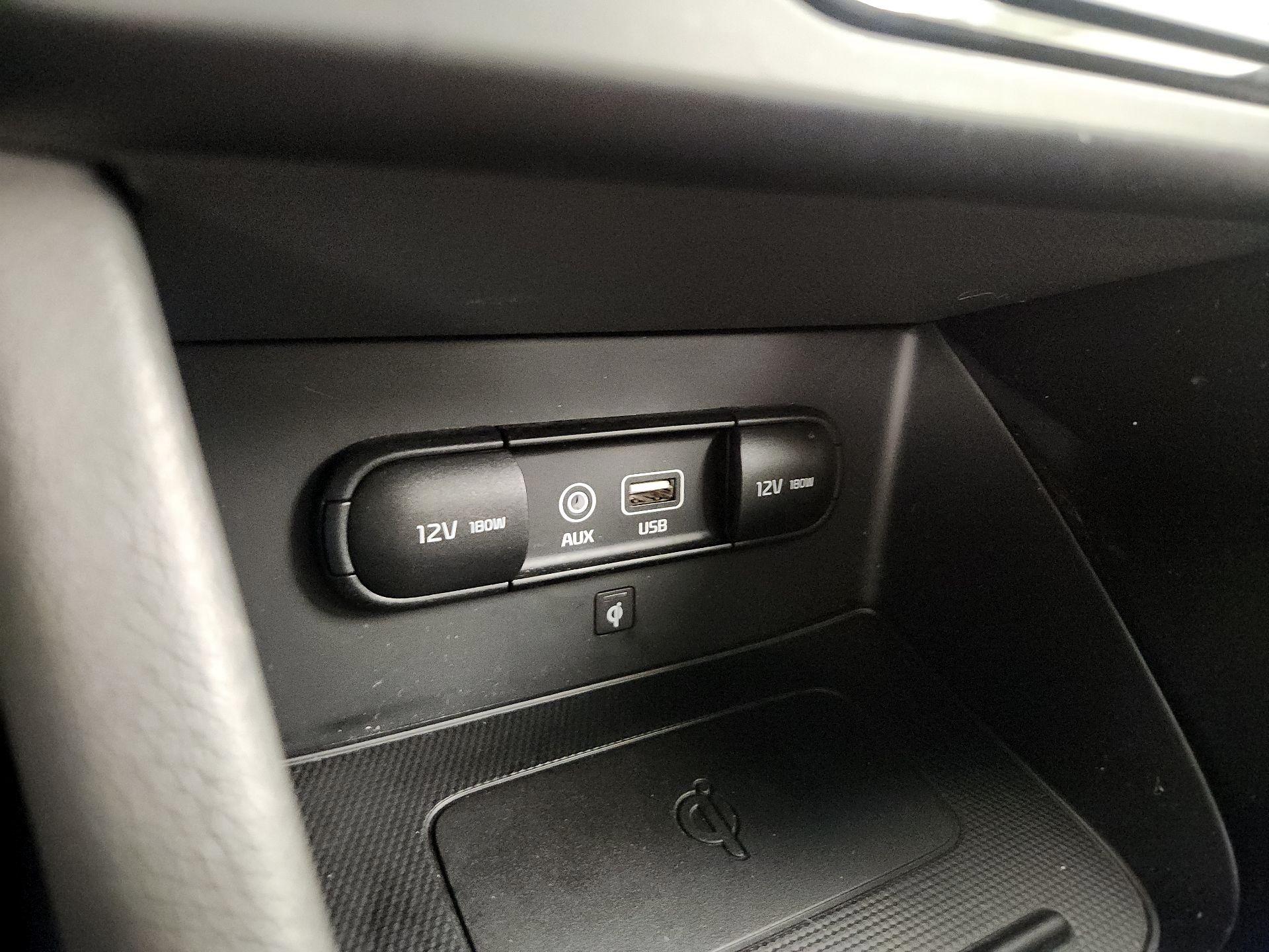 Thumbnail: 2019 Kia Niro - 19