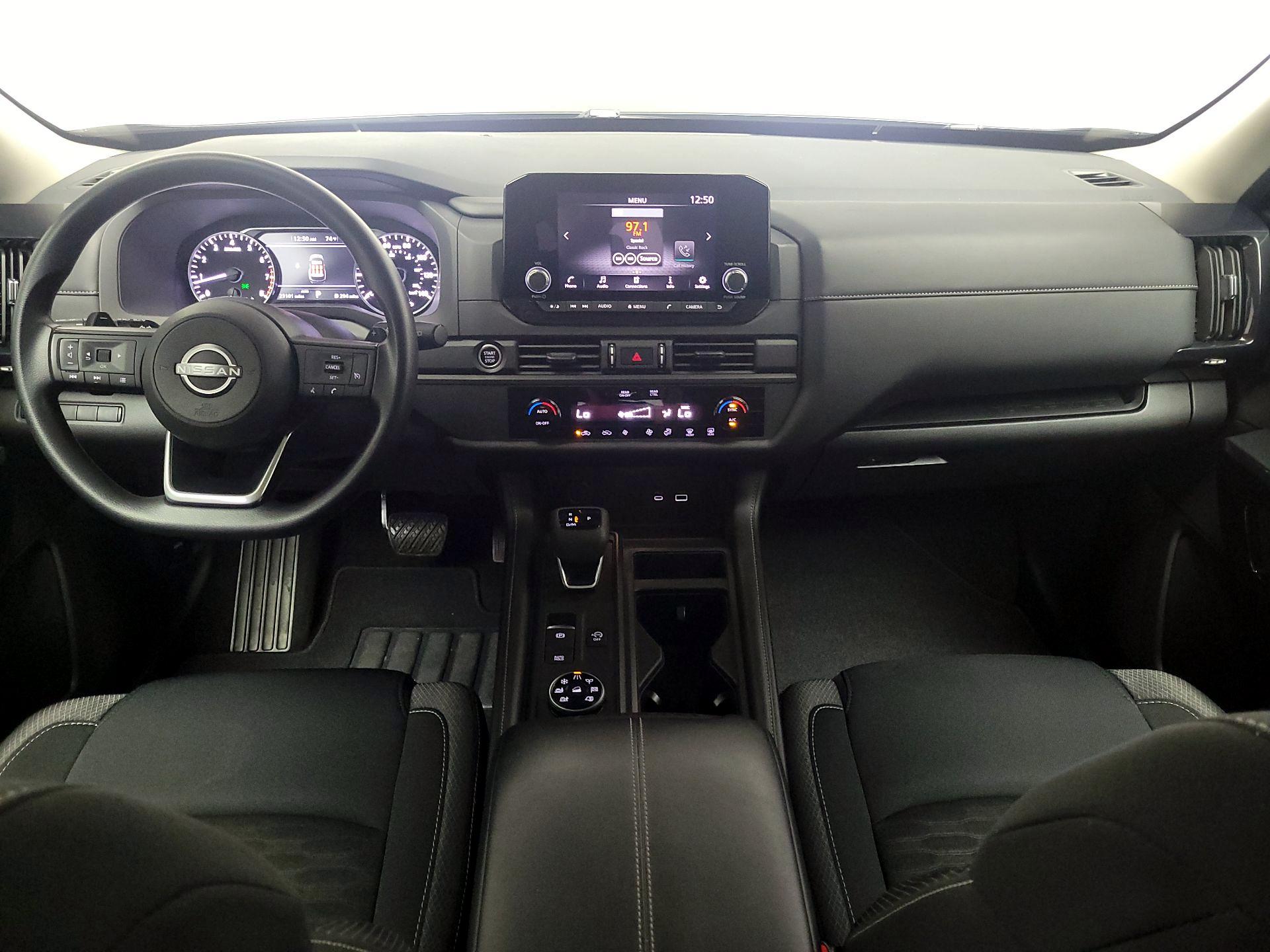 Thumbnail: 2023 Nissan Pathfinder - 9