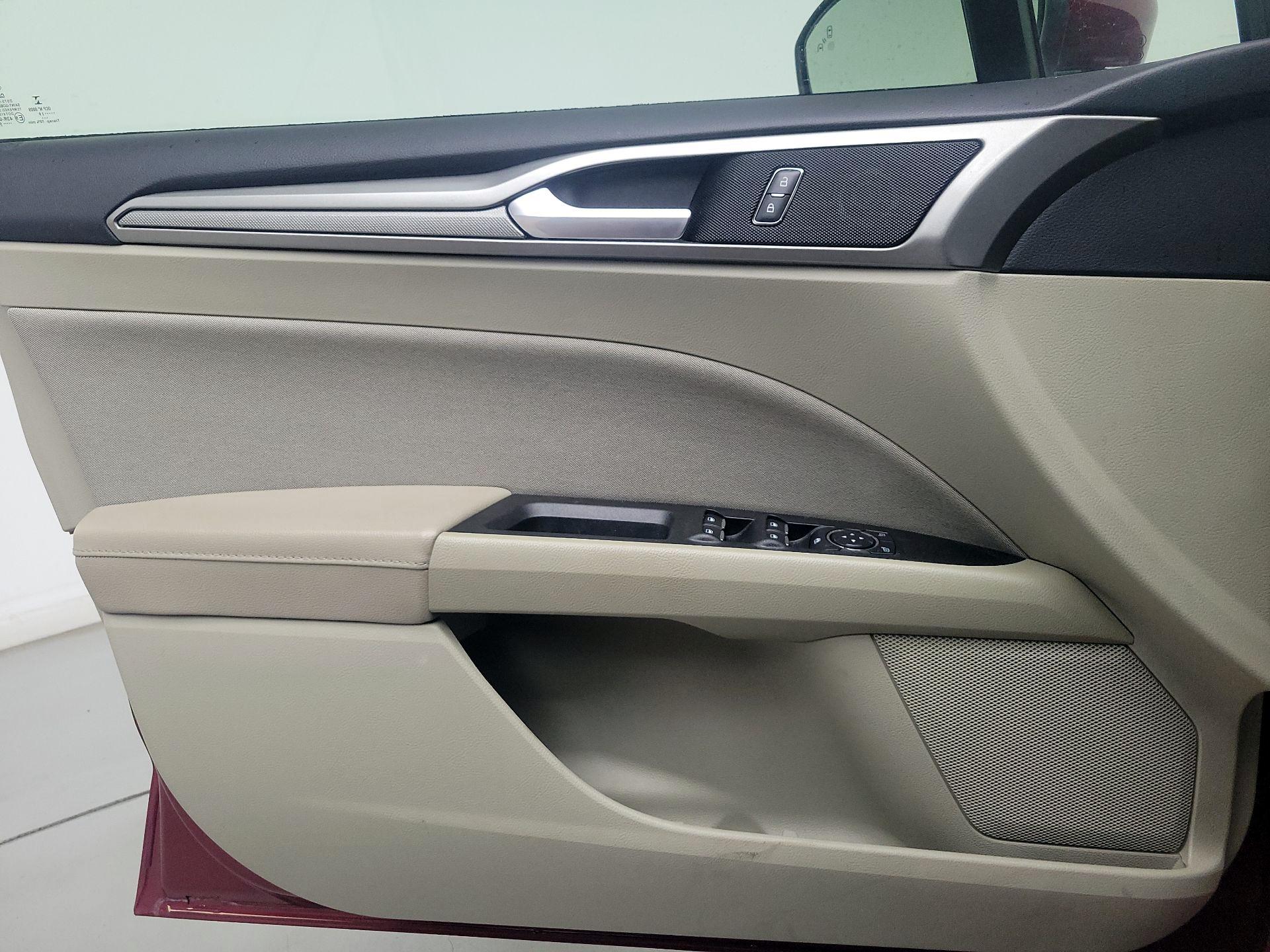 Thumbnail: 2019 Ford Fusion - 12