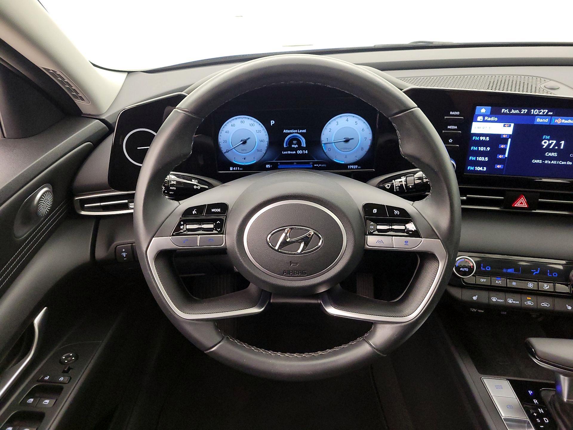 Thumbnail: 2022 Hyundai Elantra - 10