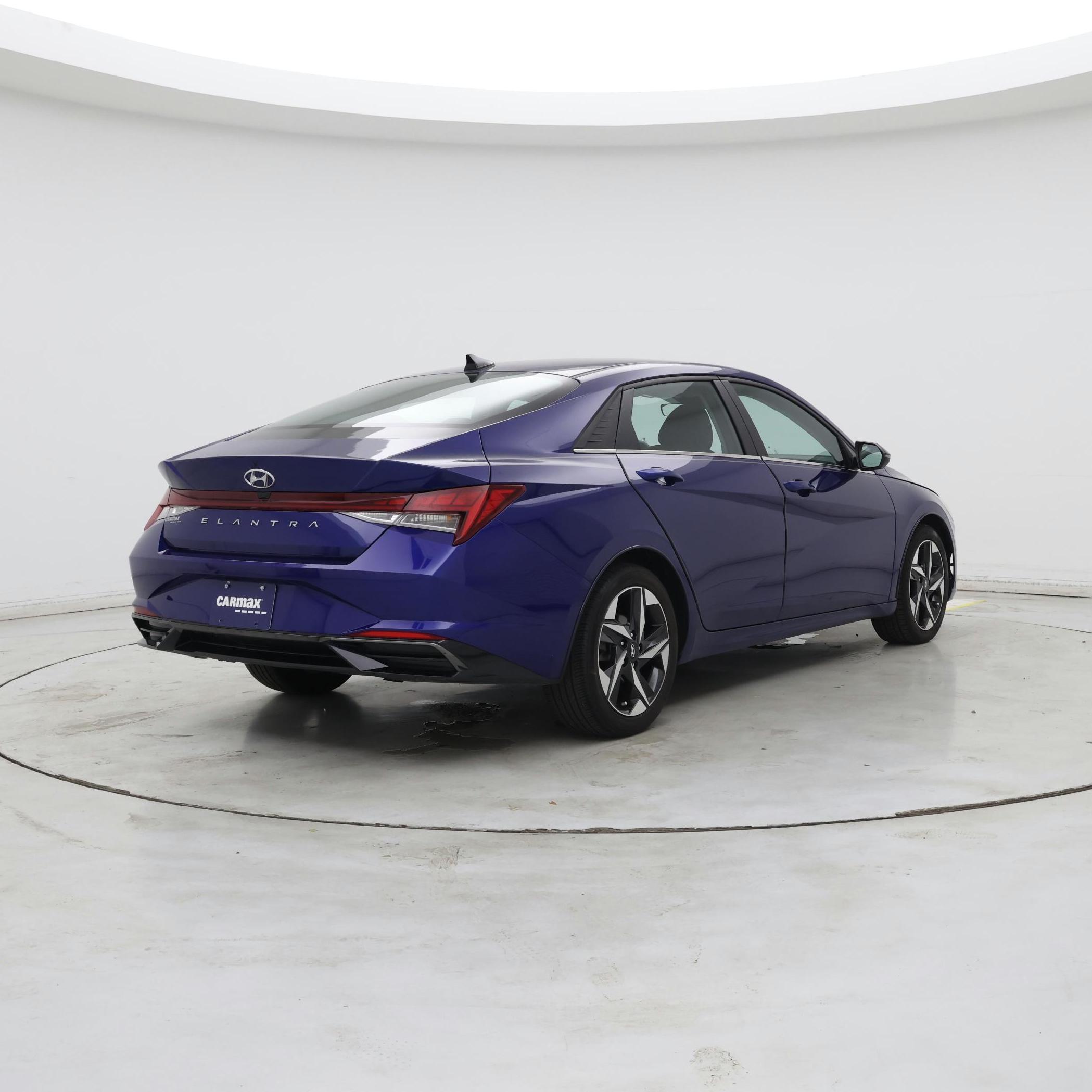 Thumbnail: 2022 Hyundai Elantra - 8