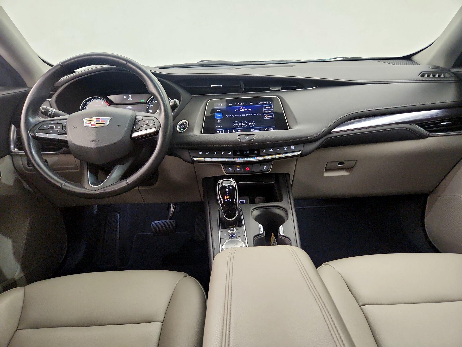Thumbnail: 2022 Cadillac XT4 - 9