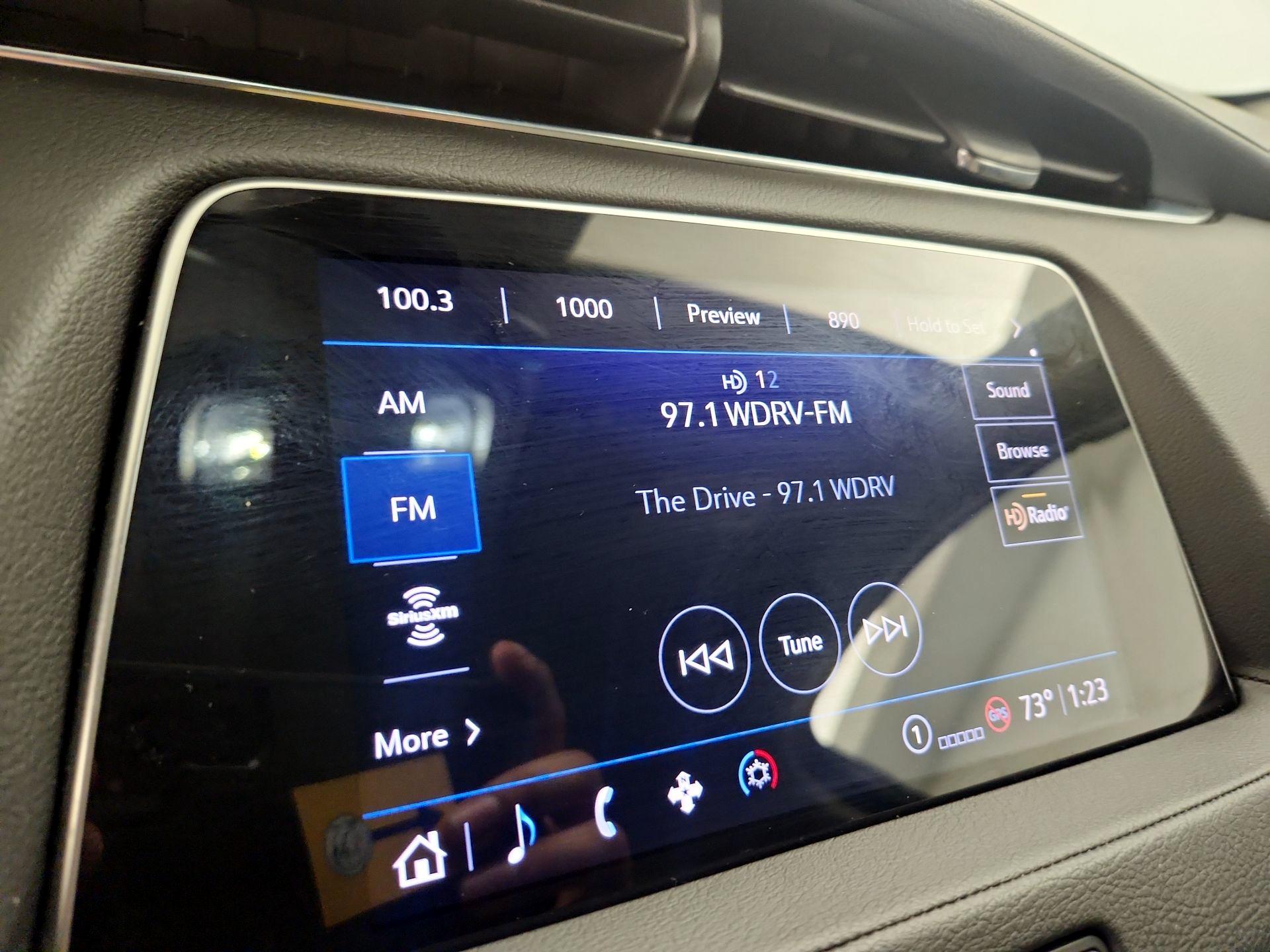 Thumbnail: 2022 Cadillac XT4 - 15