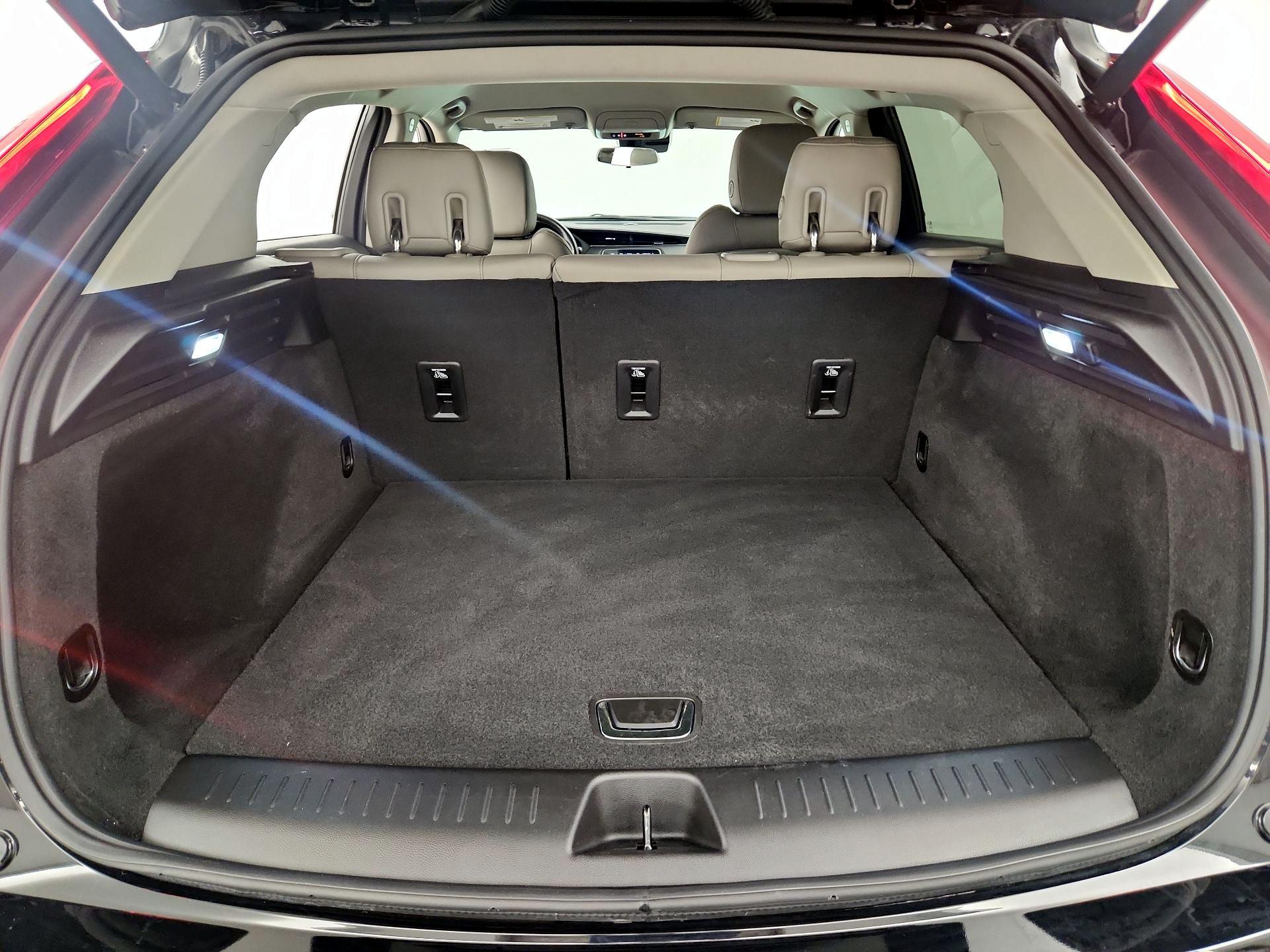 Thumbnail: 2022 Cadillac XT4 - 20