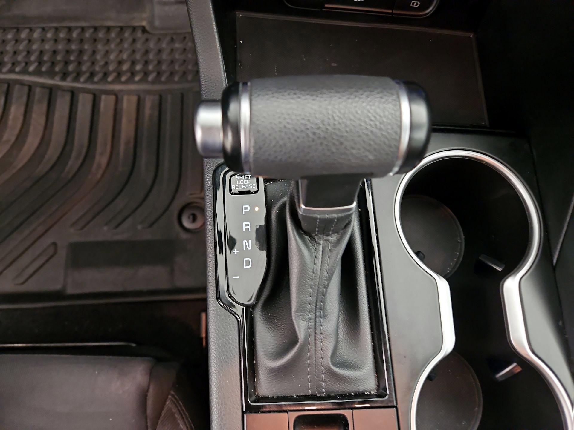 Thumbnail: 2023 Kia K5 - 17