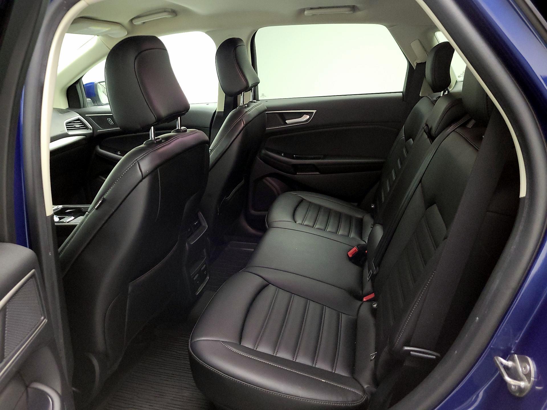 Thumbnail: 2020 Ford Edge - 17