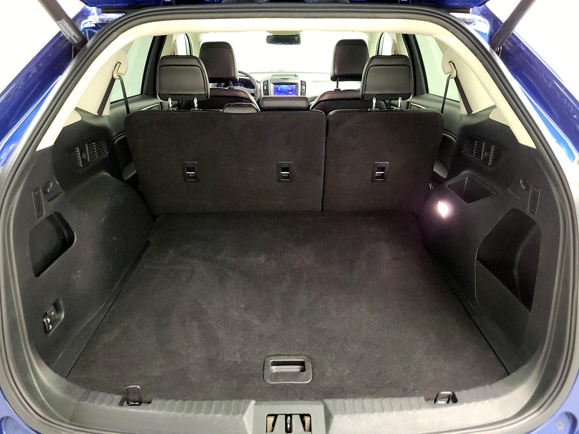 Thumbnail: 2020 Ford Edge - 18