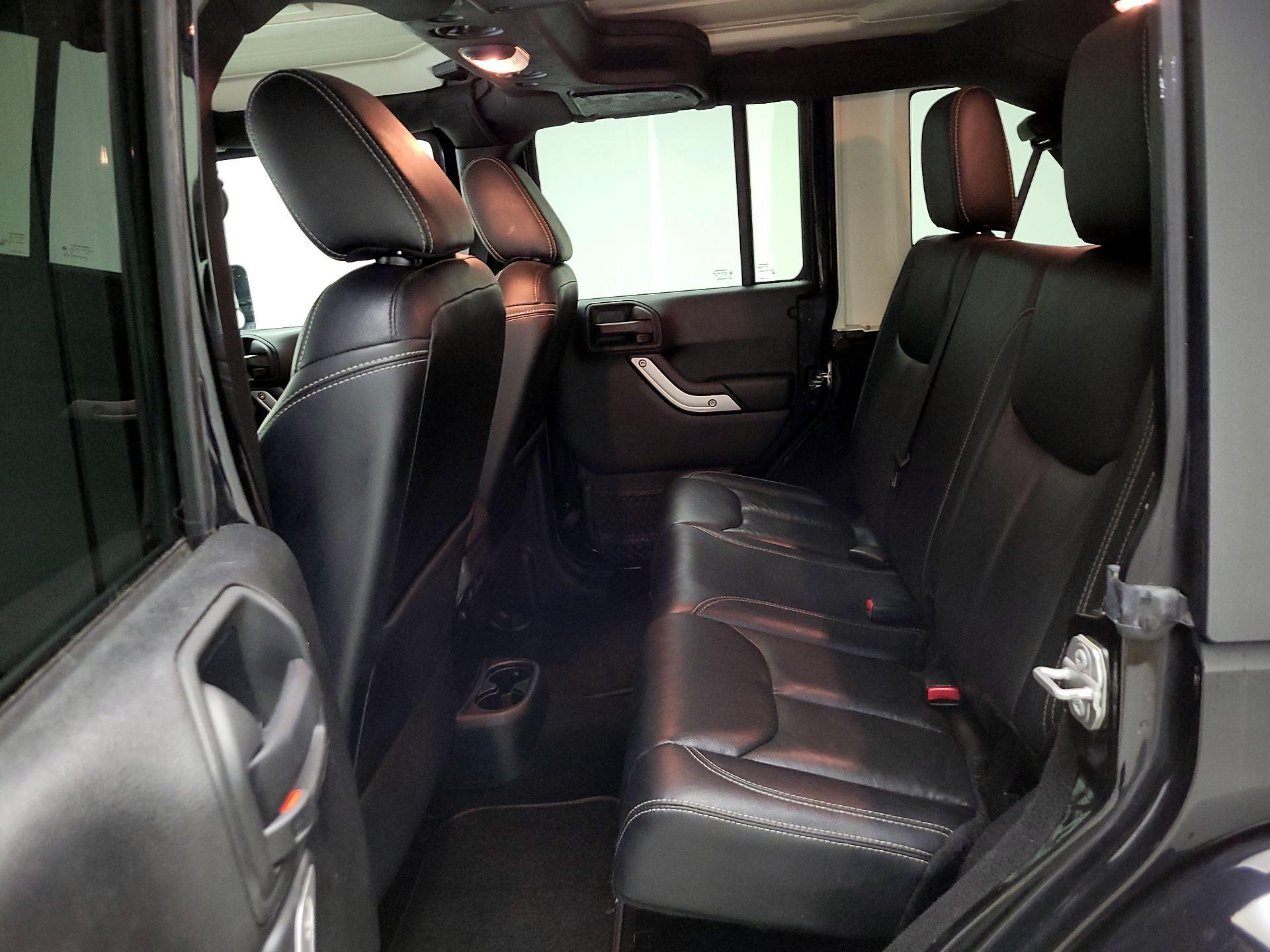 Thumbnail: 2017 Jeep Wrangler - 18
