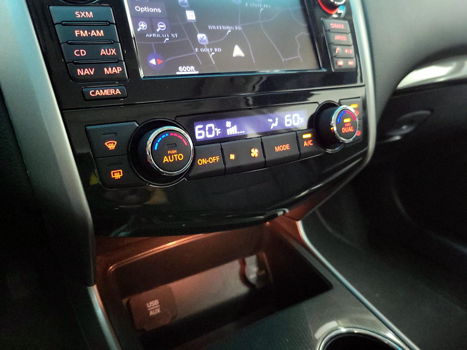 Thumbnail: 2015 Nissan Altima - 17