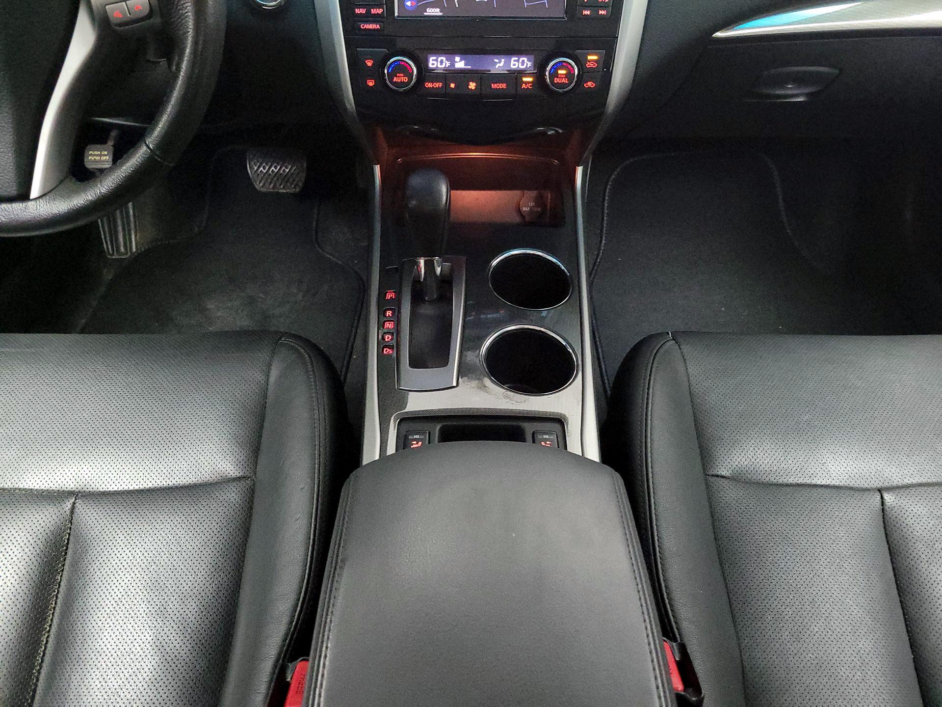 Thumbnail: 2015 Nissan Altima - 18