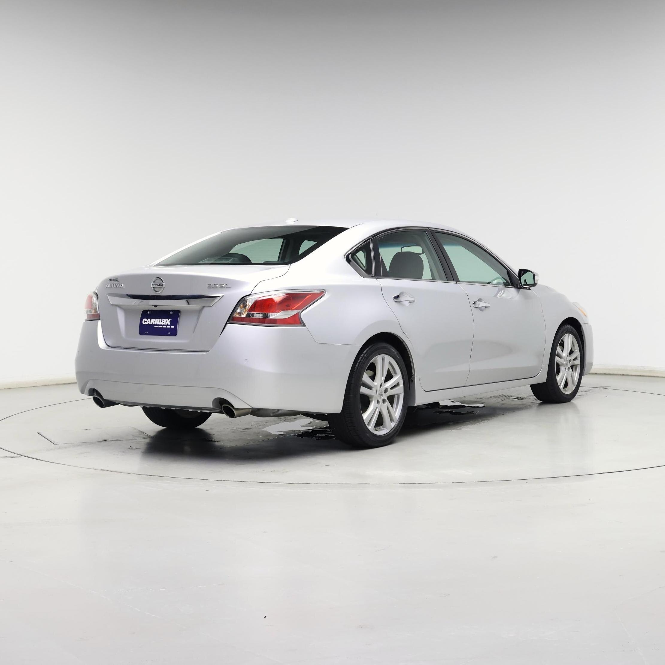 Thumbnail: 2015 Nissan Altima - 8