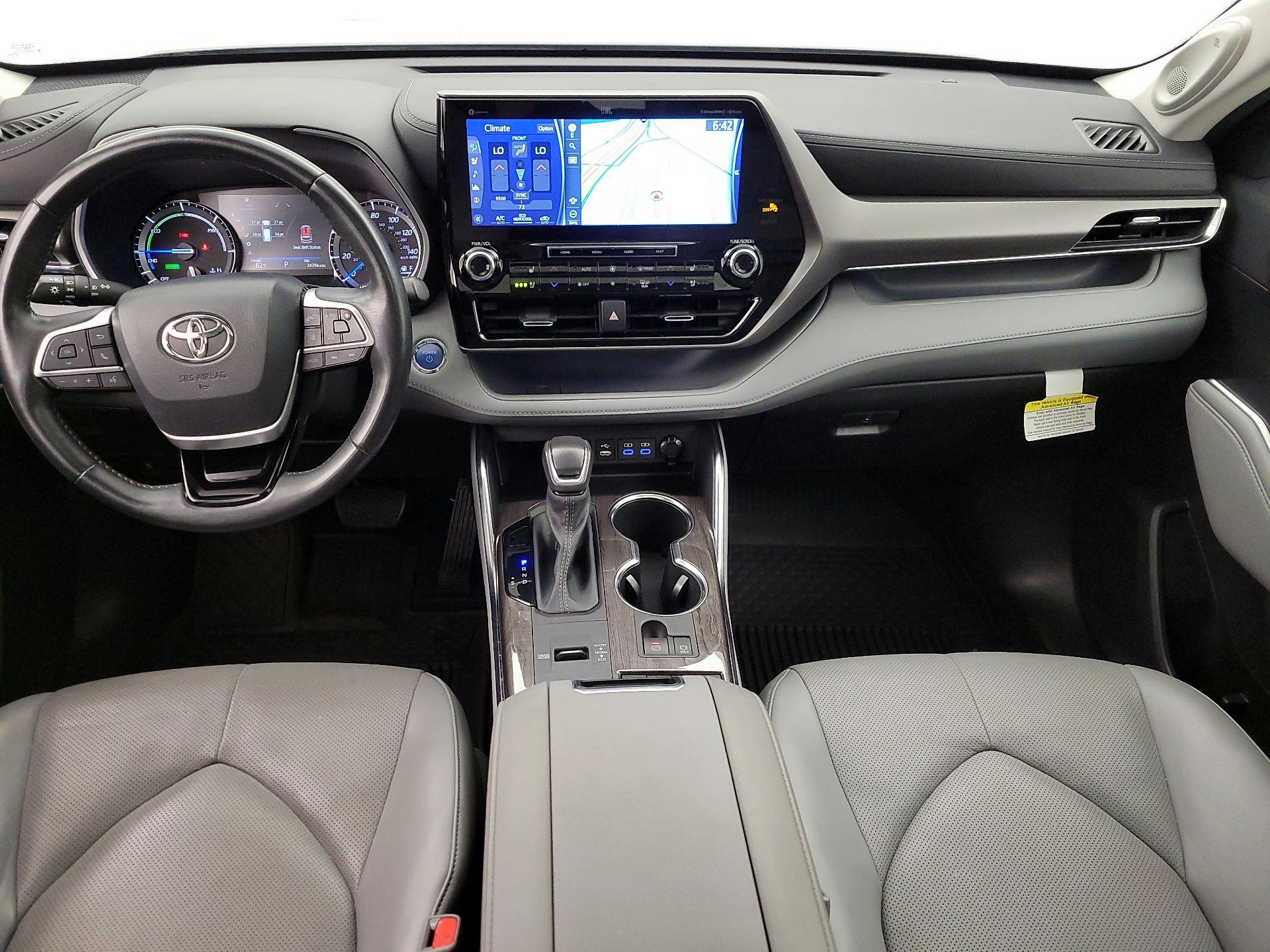 Thumbnail: 2022 Toyota Highlander - 9