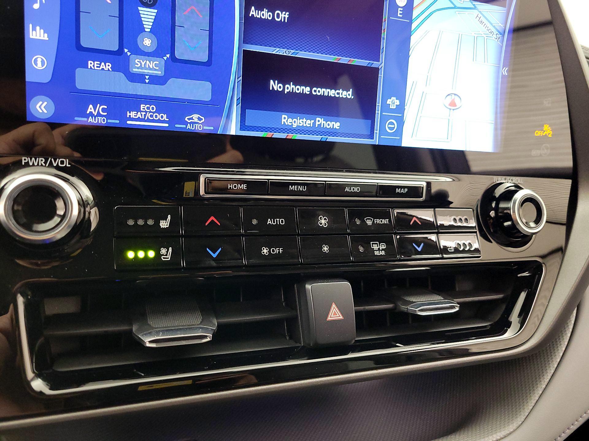 Thumbnail: 2022 Toyota Highlander - 17