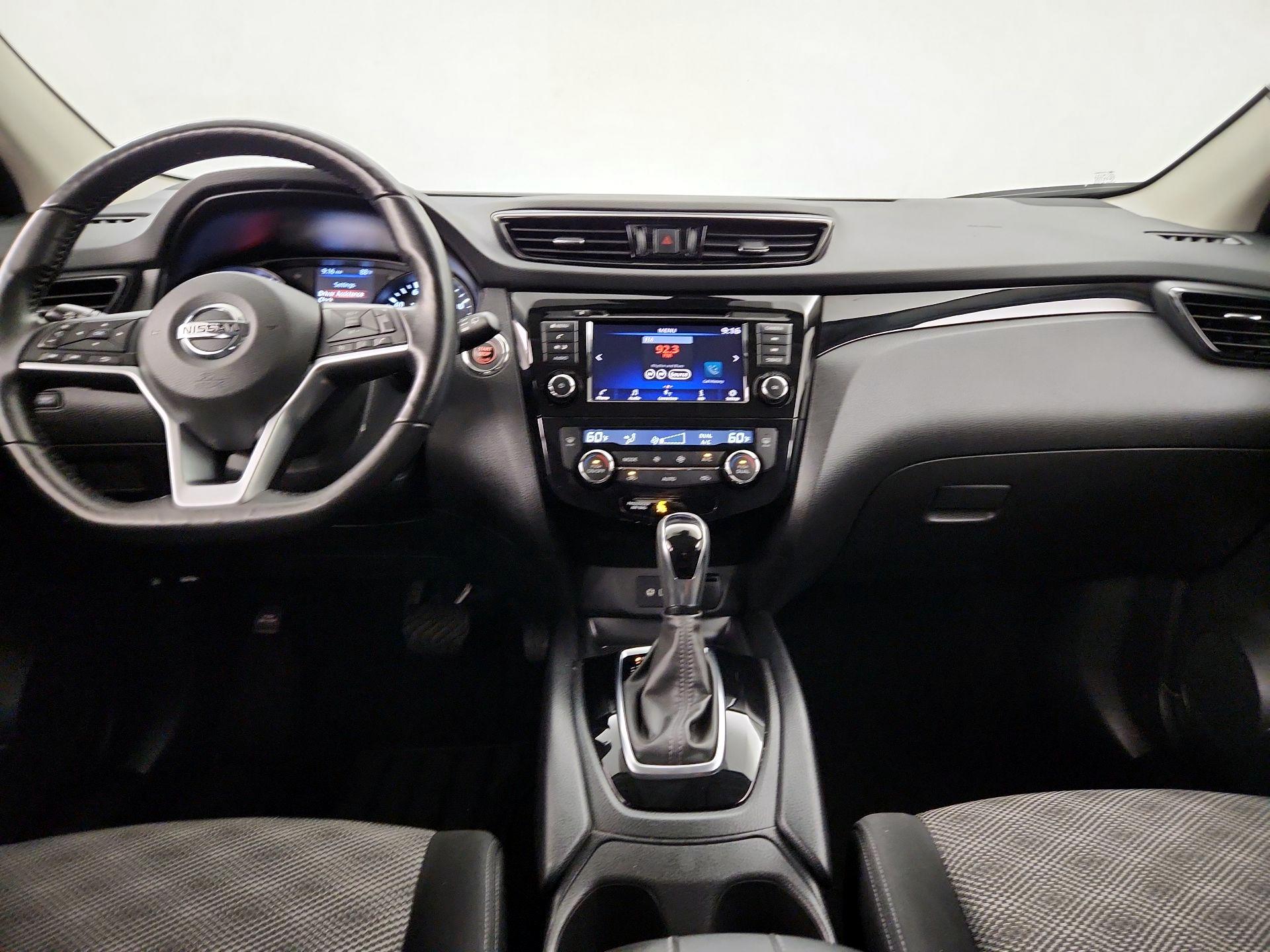 Thumbnail: 2021 Nissan Rogue Sport - 9