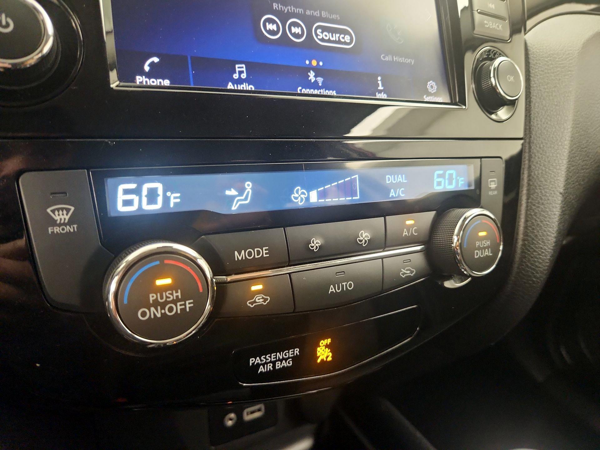 Thumbnail: 2021 Nissan Rogue Sport - 16