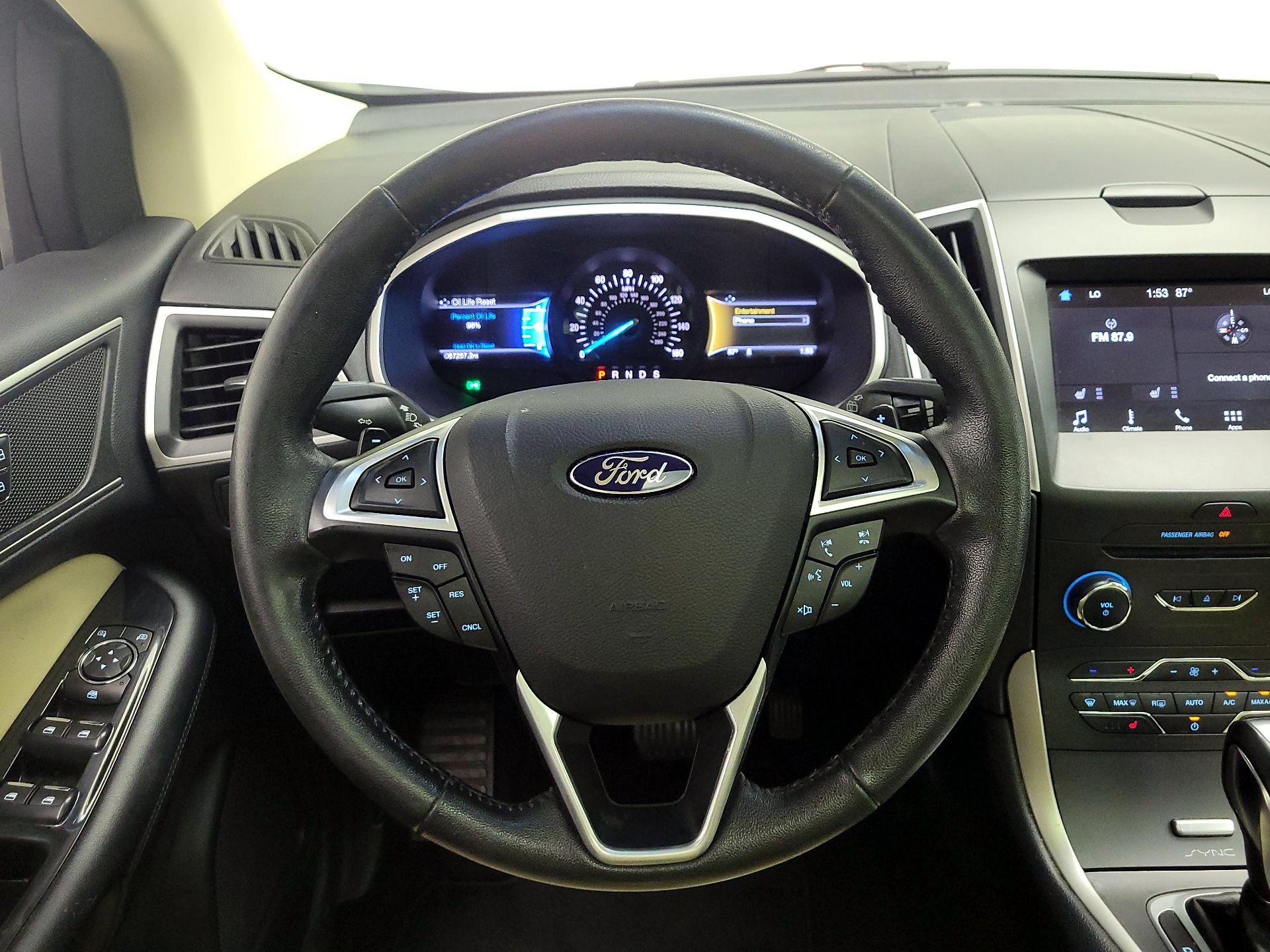 Thumbnail: 2016 Ford Edge - 10
