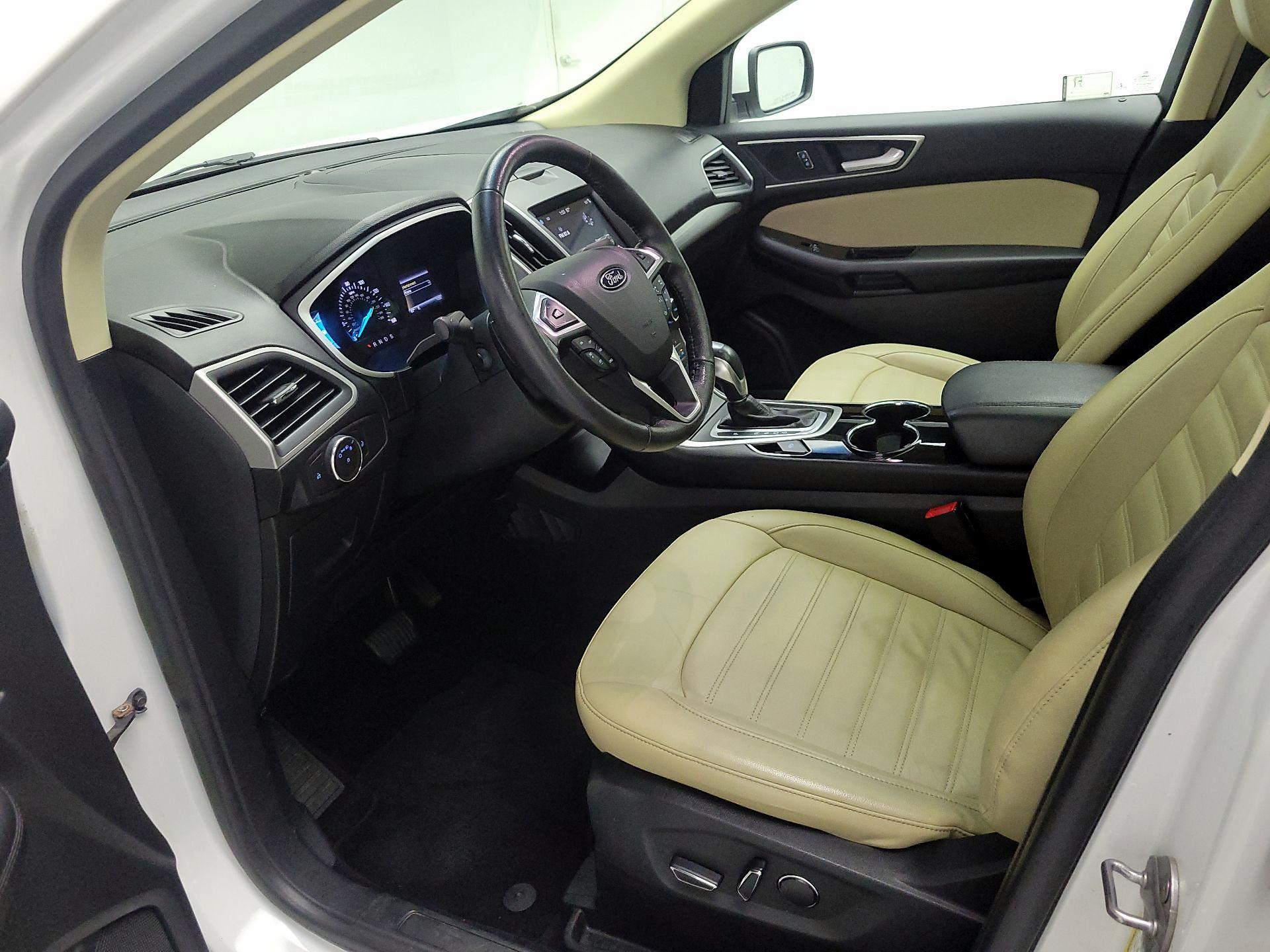 Thumbnail: 2016 Ford Edge - 11
