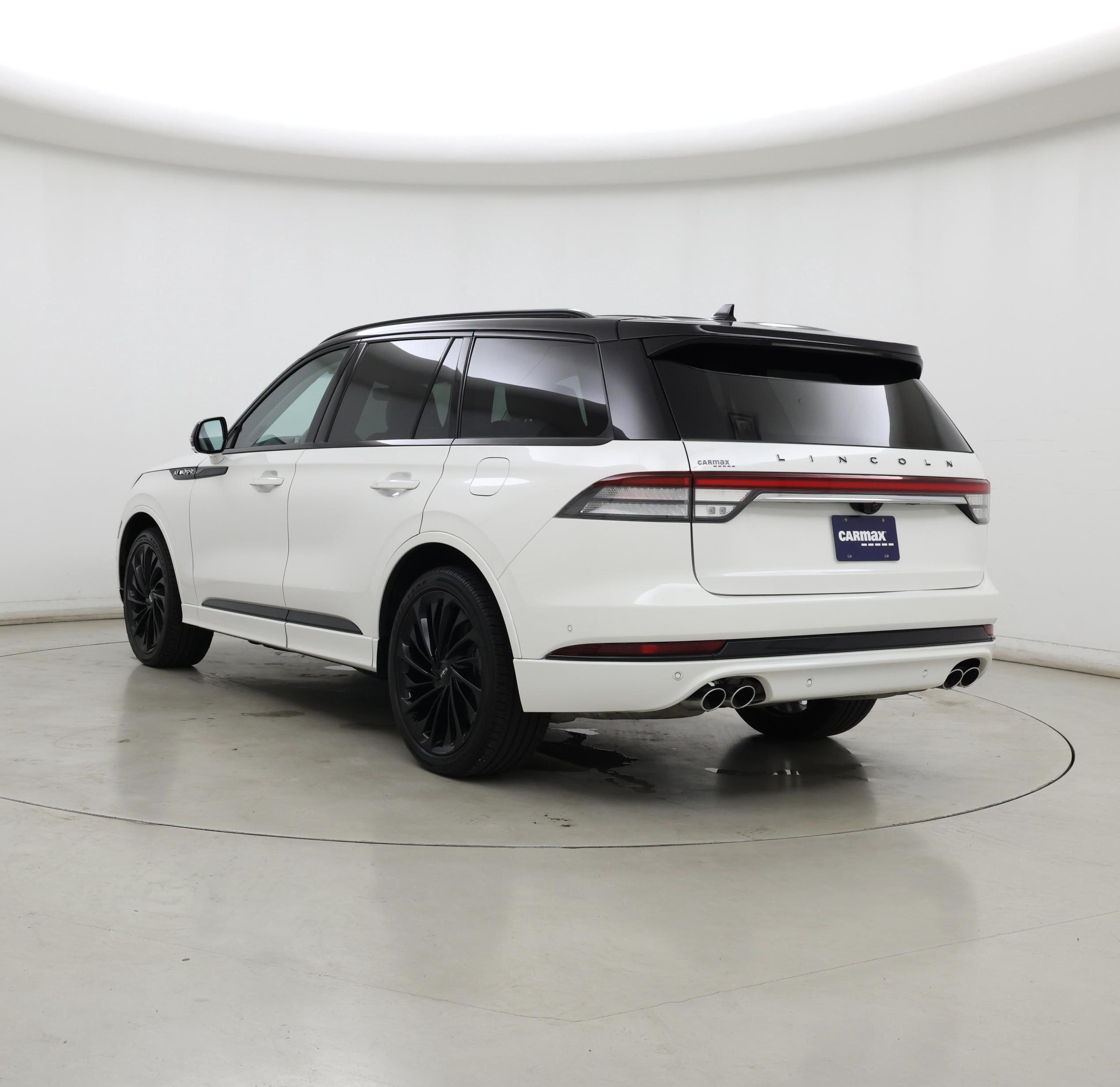 Thumbnail: 2023 Lincoln Aviator - 2