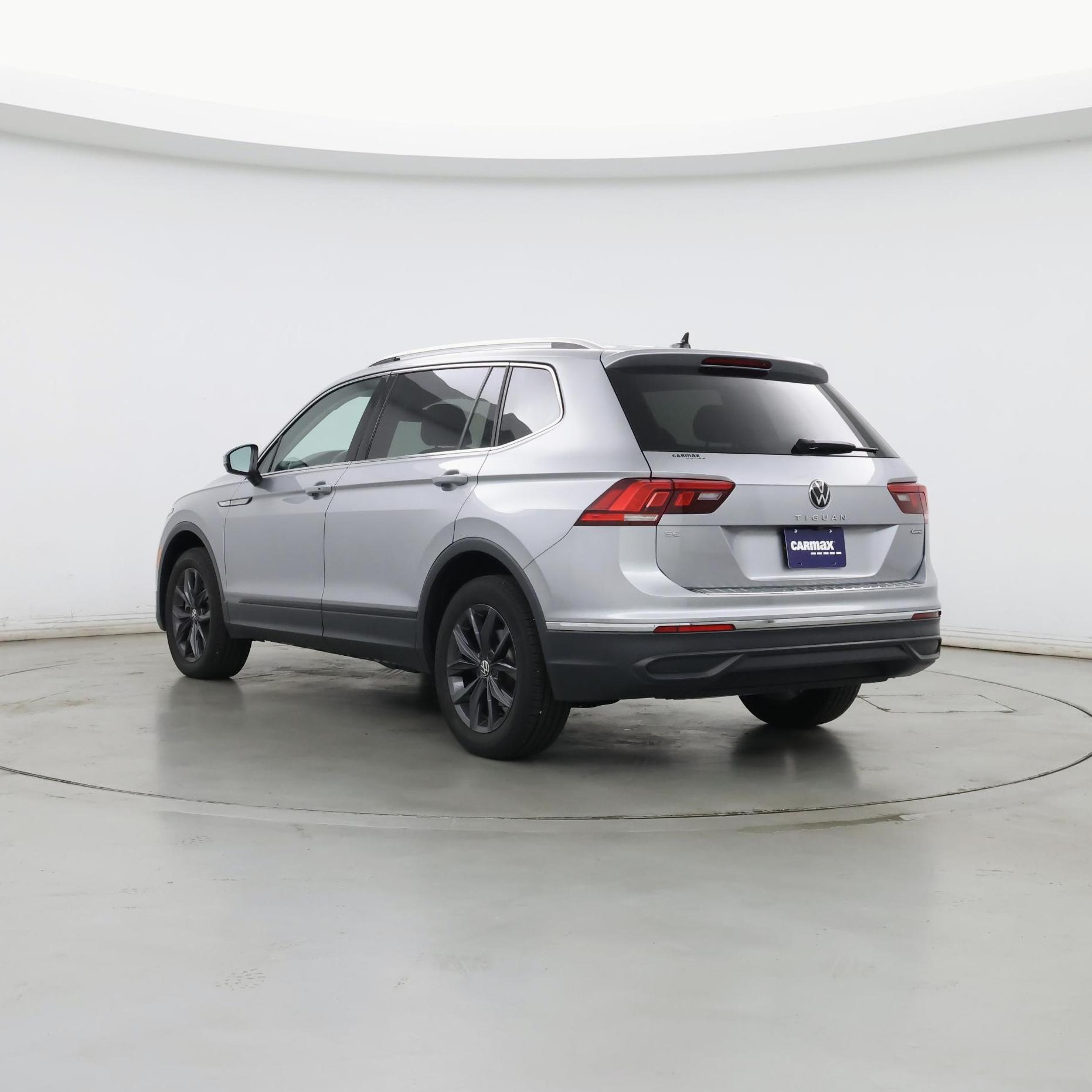 Thumbnail: 2022 Volkswagen Tiguan - 2