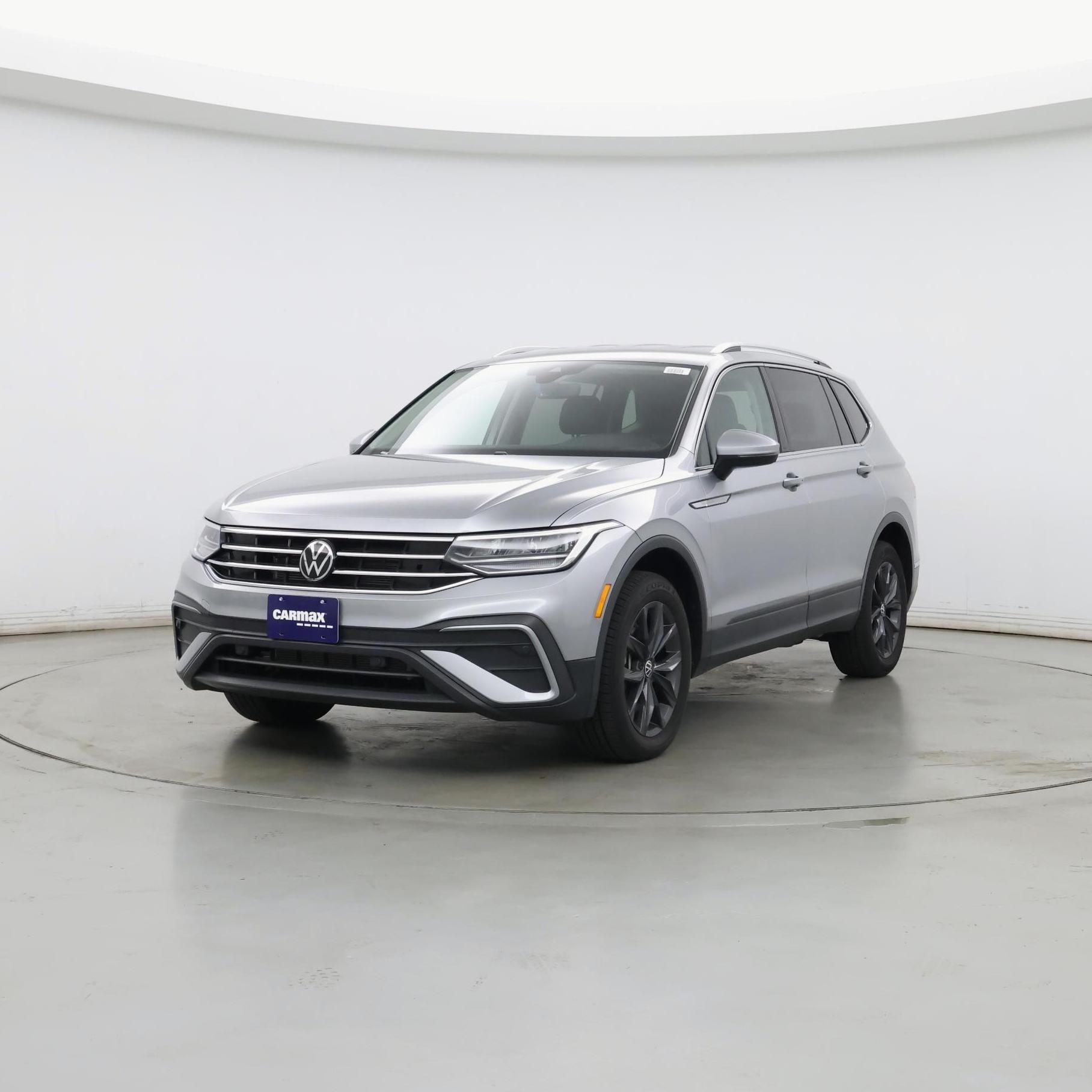 Thumbnail: 2022 Volkswagen Tiguan - 4