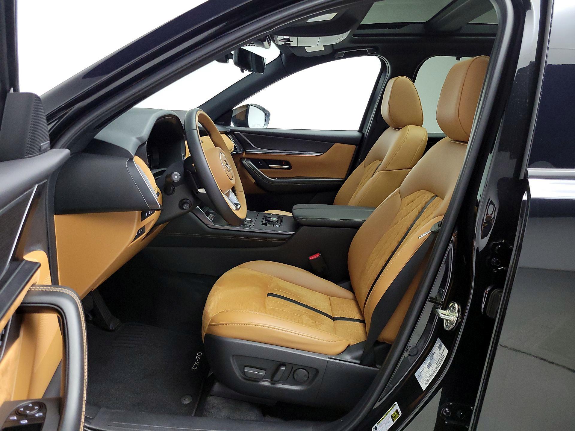 Thumbnail: 2025 Mazda CX-70 - 11