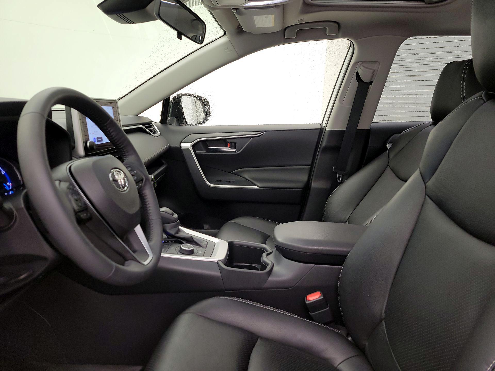 Thumbnail: 2024 Toyota RAV4 - 11
