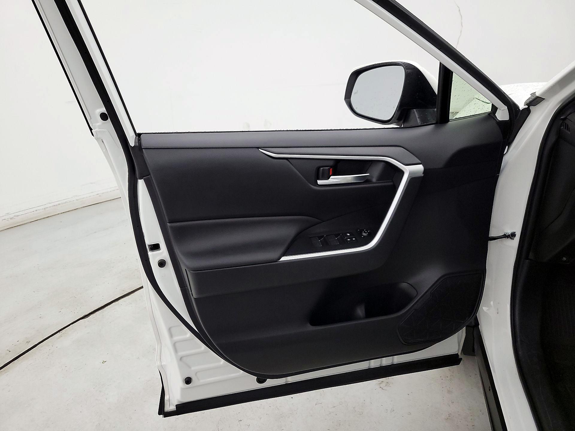 Thumbnail: 2024 Toyota RAV4 - 12