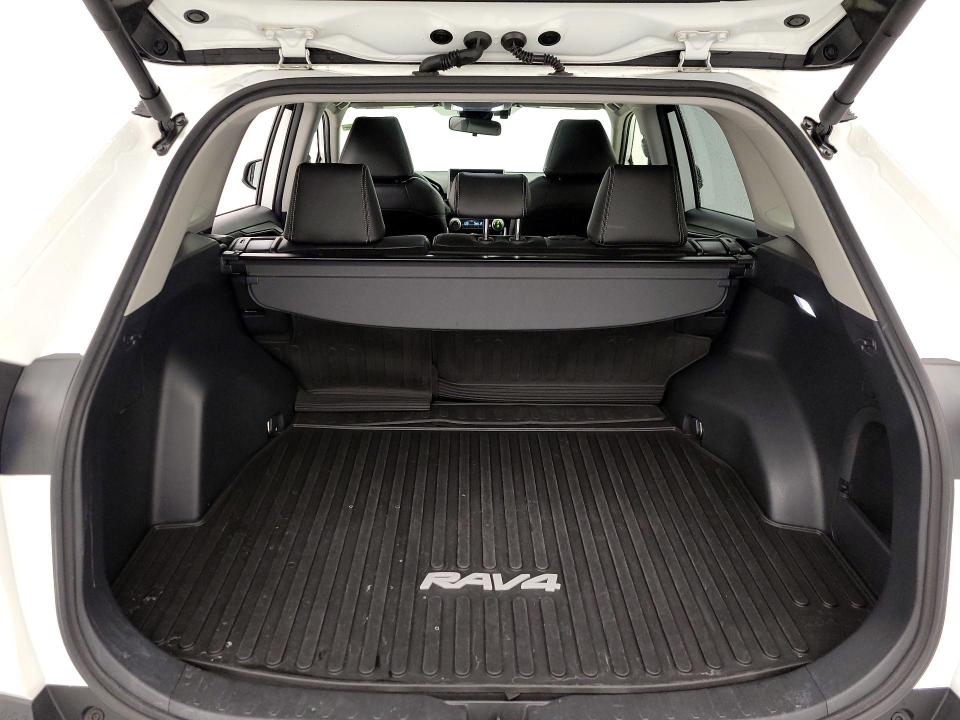Thumbnail: 2024 Toyota RAV4 - 20