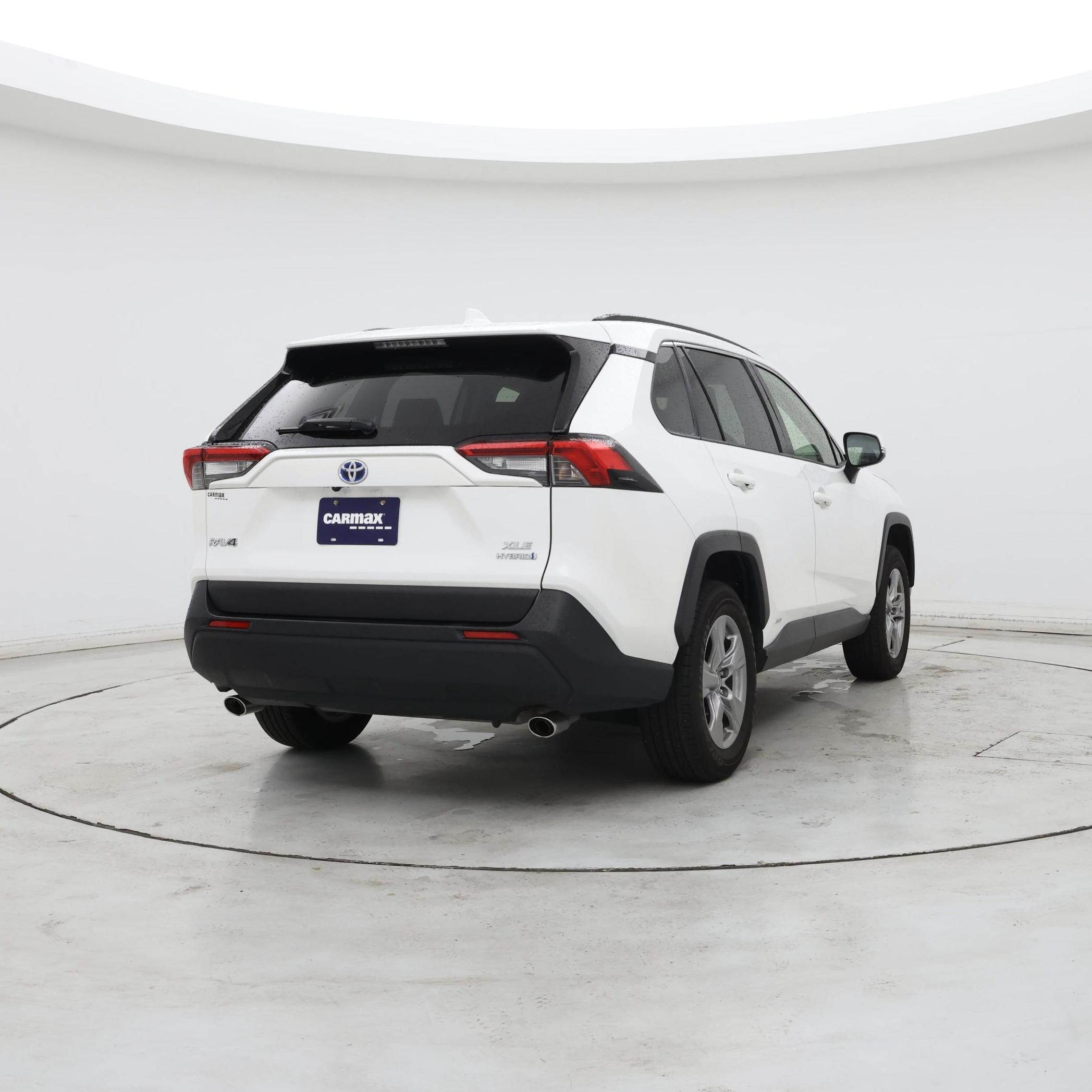 Thumbnail: 2024 Toyota RAV4 - 8