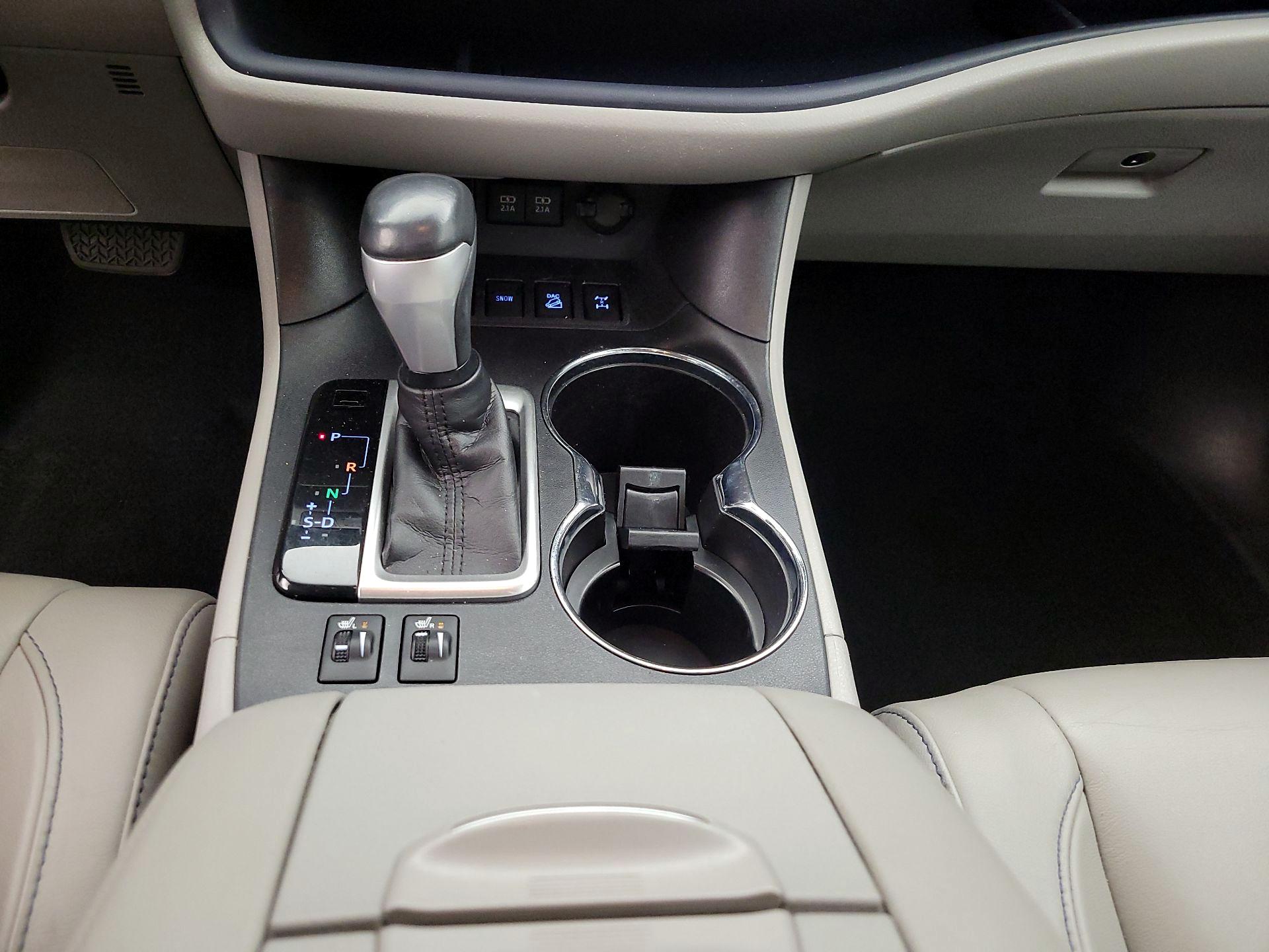 Thumbnail: 2018 Toyota Highlander - 17
